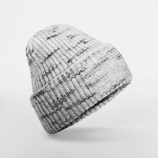 Gorro con parche de punto grueso
