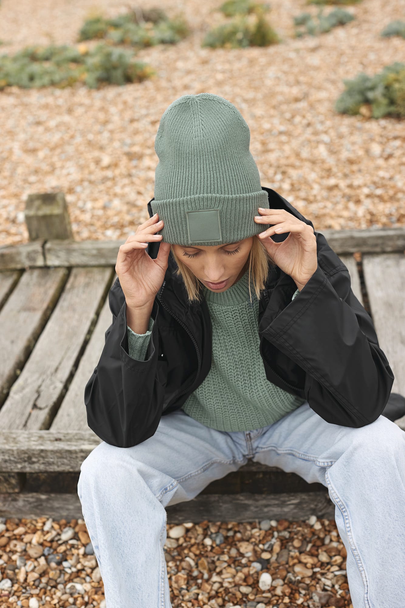 Bonnet à large revers avec patch ton sur ton - Image 2