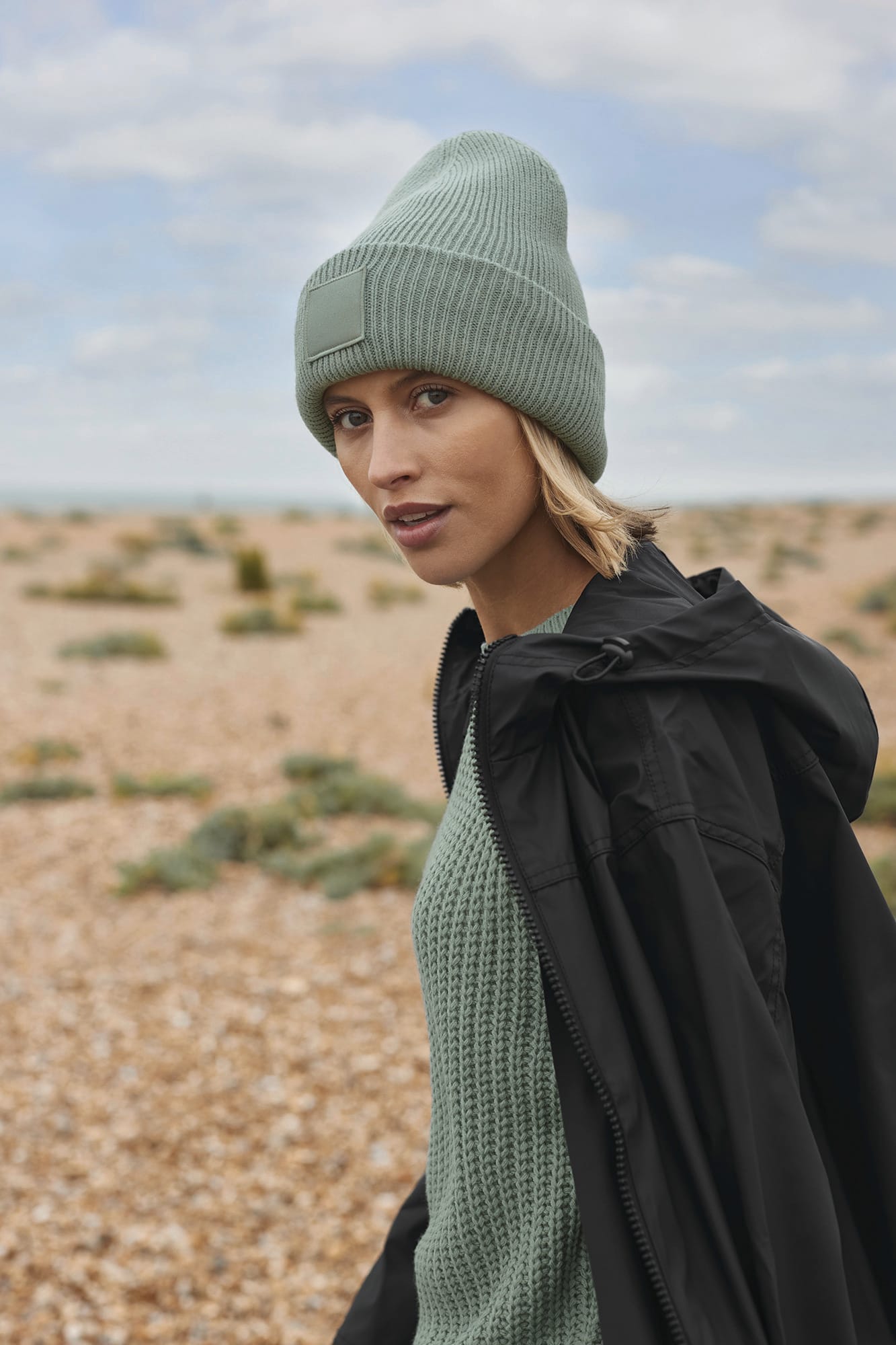 Bonnet à large revers avec patch ton sur ton - Image 3