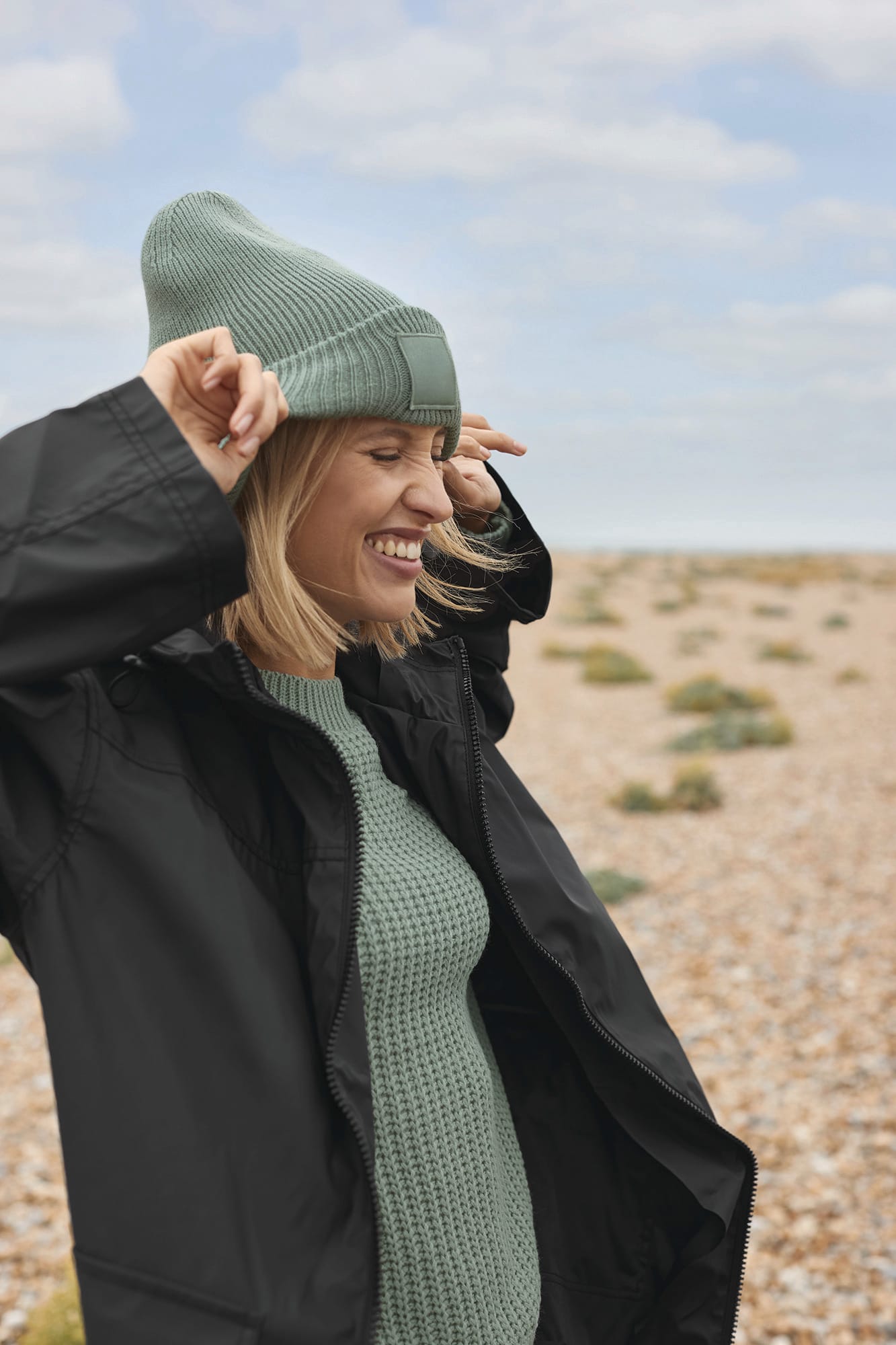 Bonnet à large revers avec patch ton sur ton - Image 4