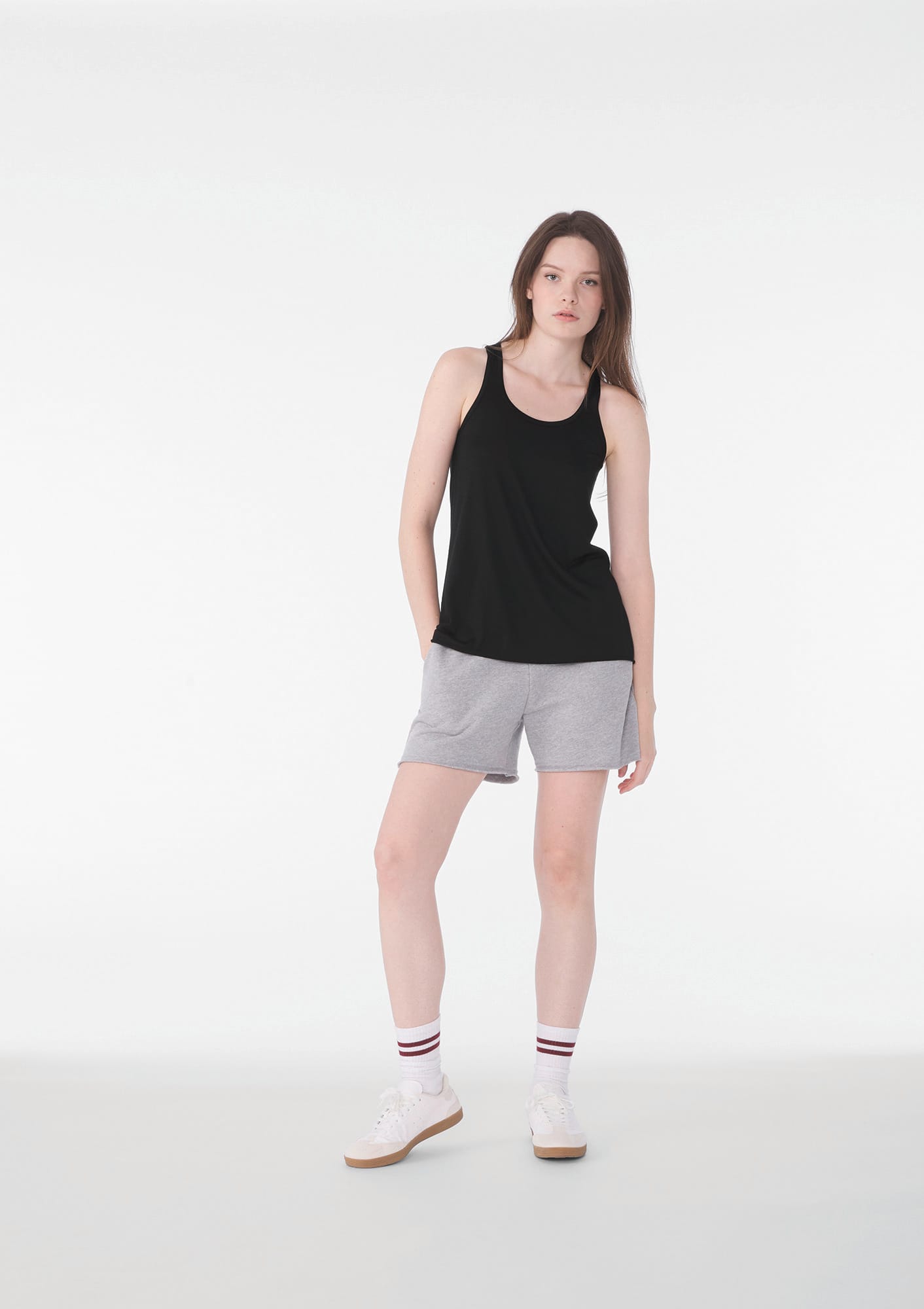 T-shirt cava tipo asa delta Flowy