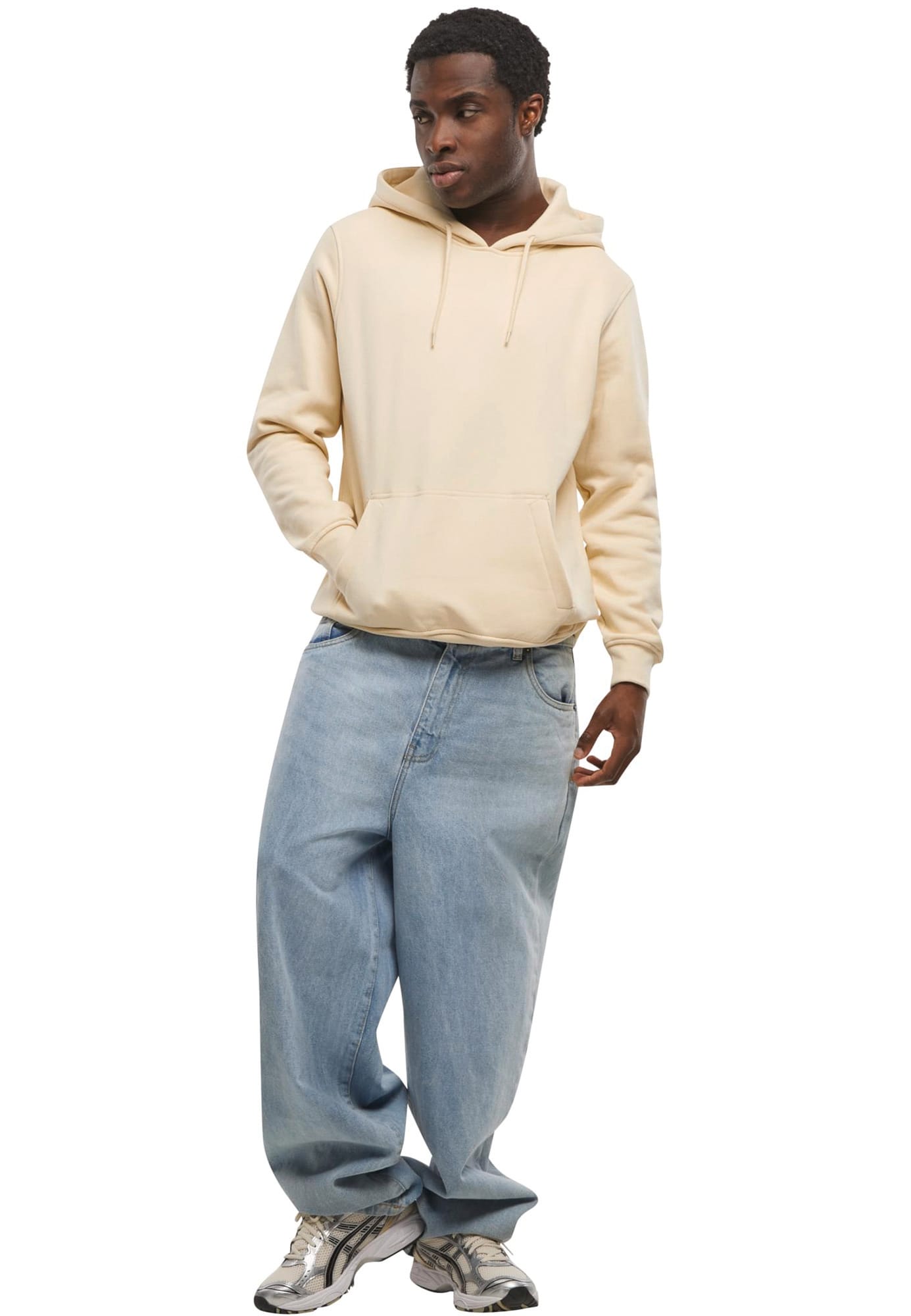 Sudadera con capucha de tejido grueso