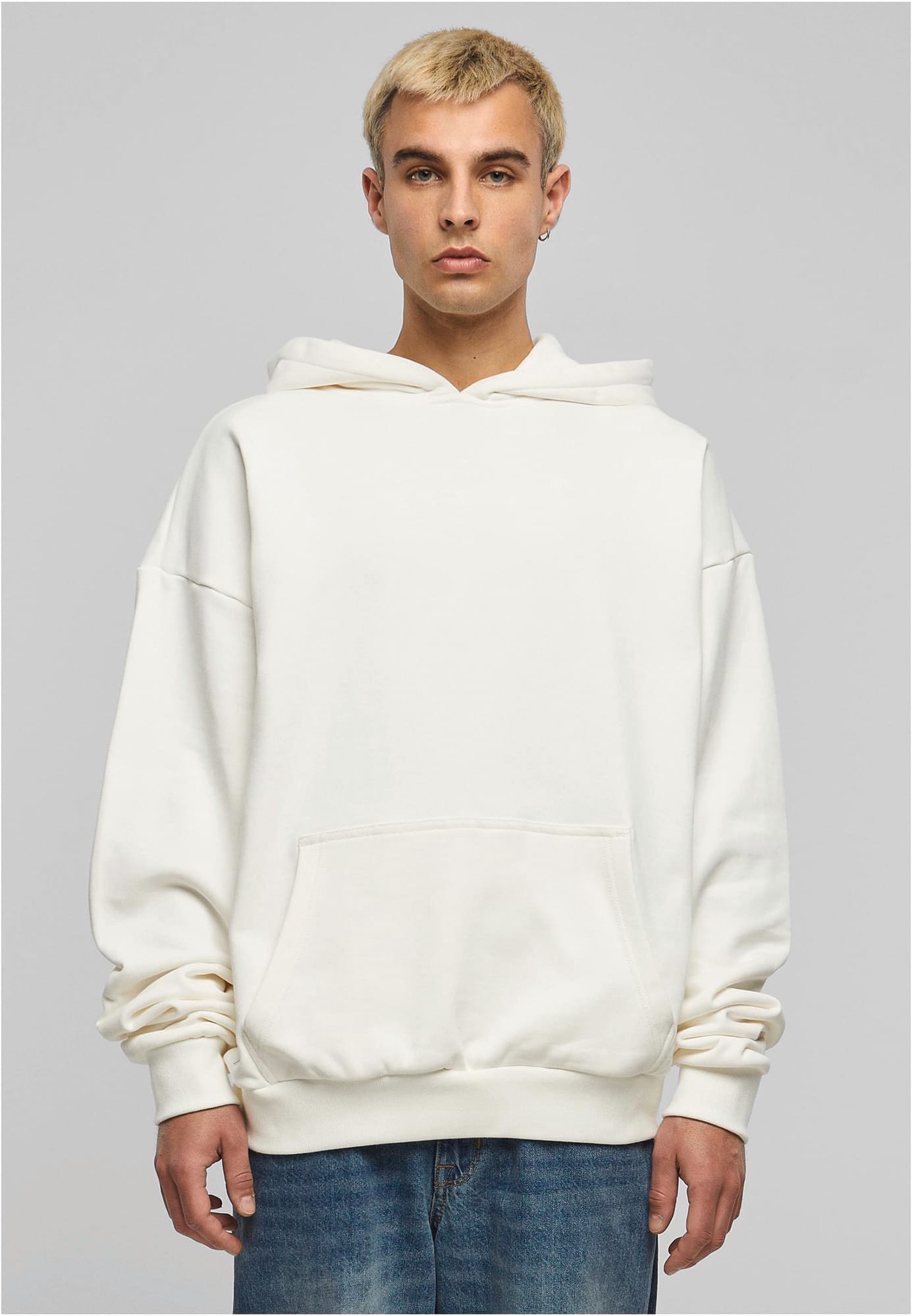 Sudadera con capucha de tejido grueso