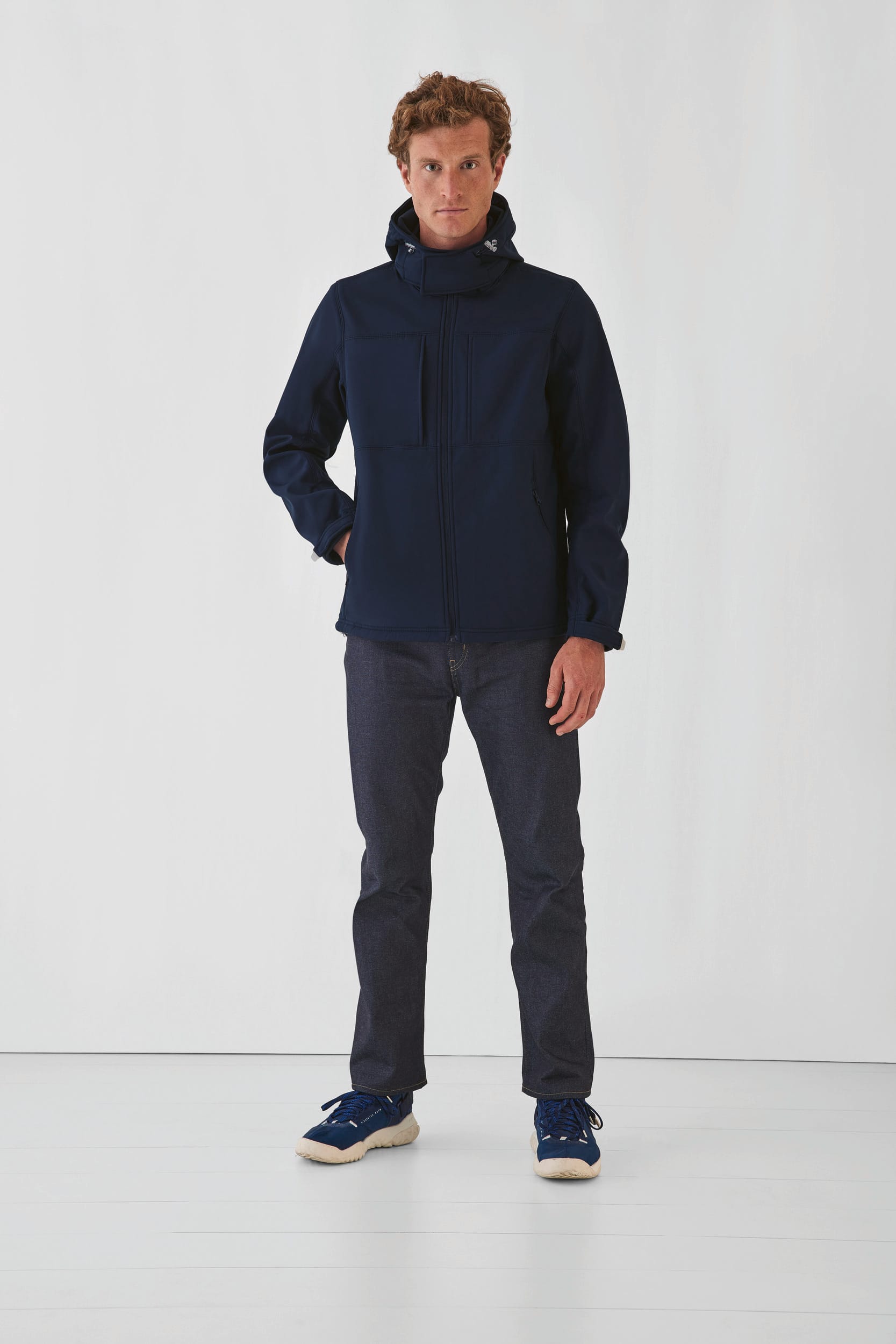 Casaco softshell de homem  com capuz