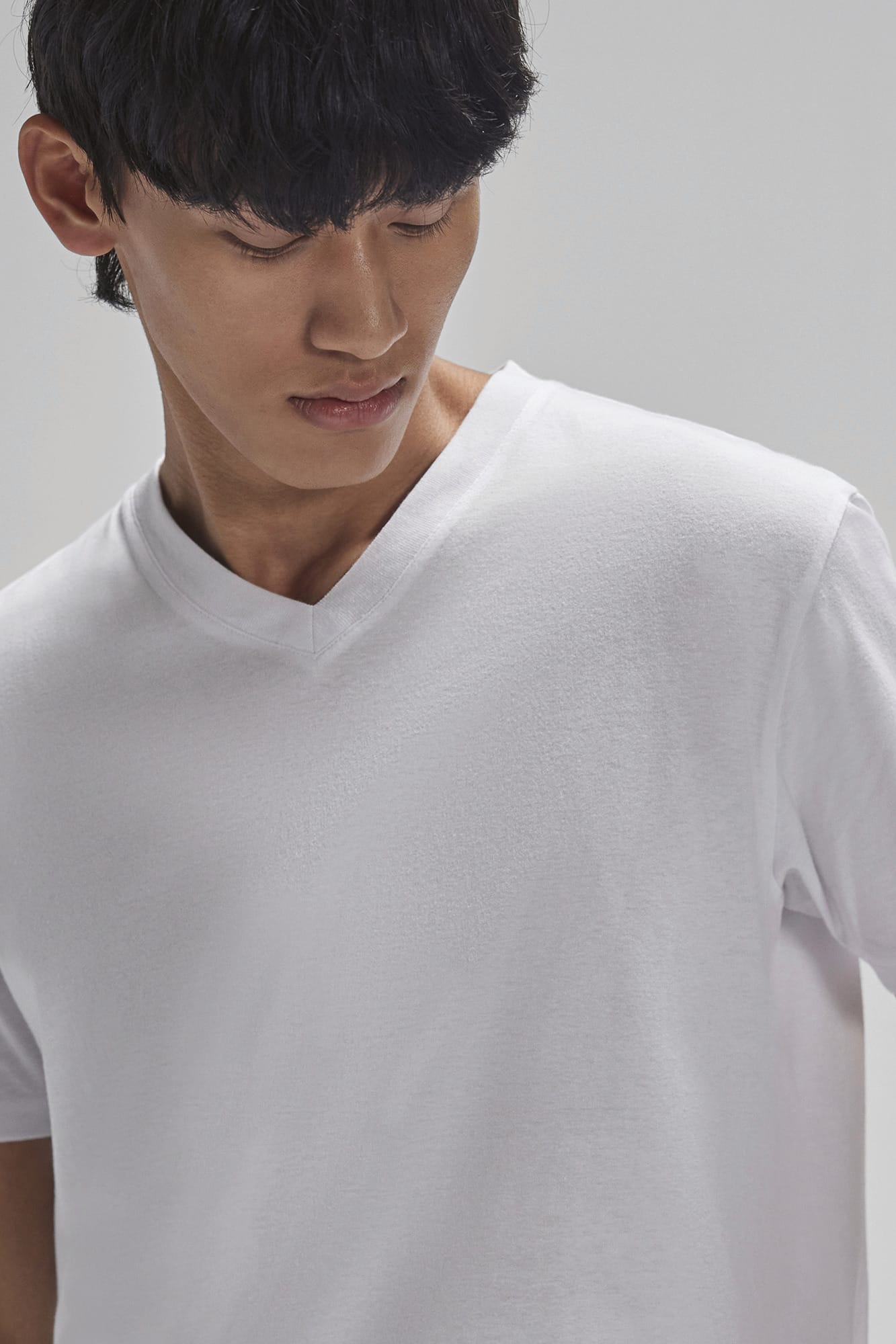 T-shirt col V #150 - Image 2