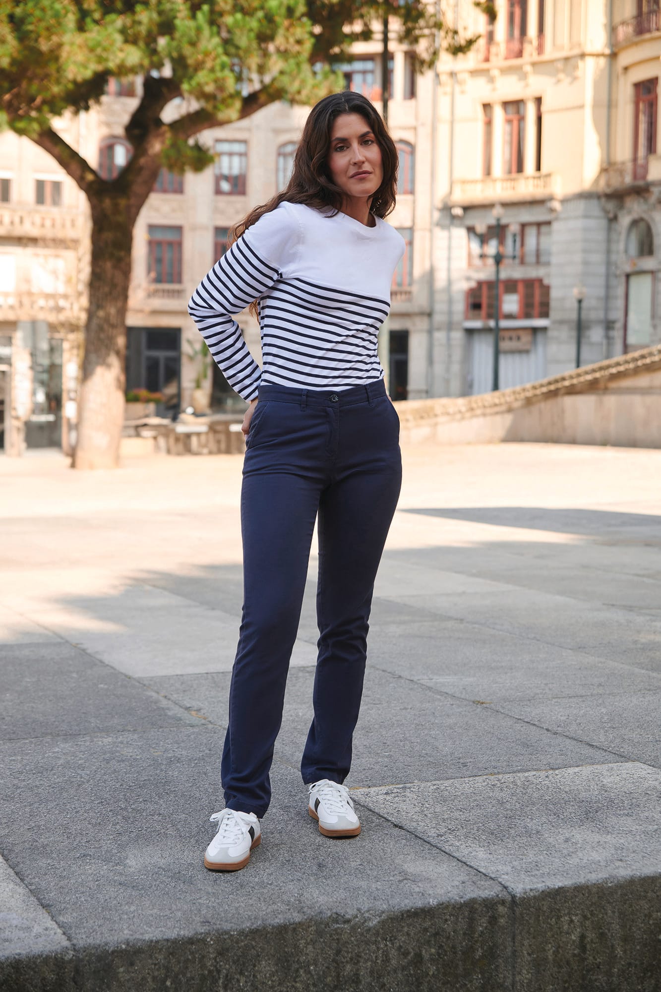 PANTALÓN CHINO STRETCH MUJER