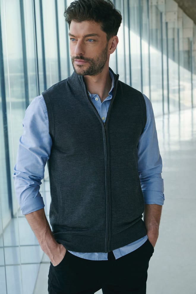 Pull zippé sans manches pour homme