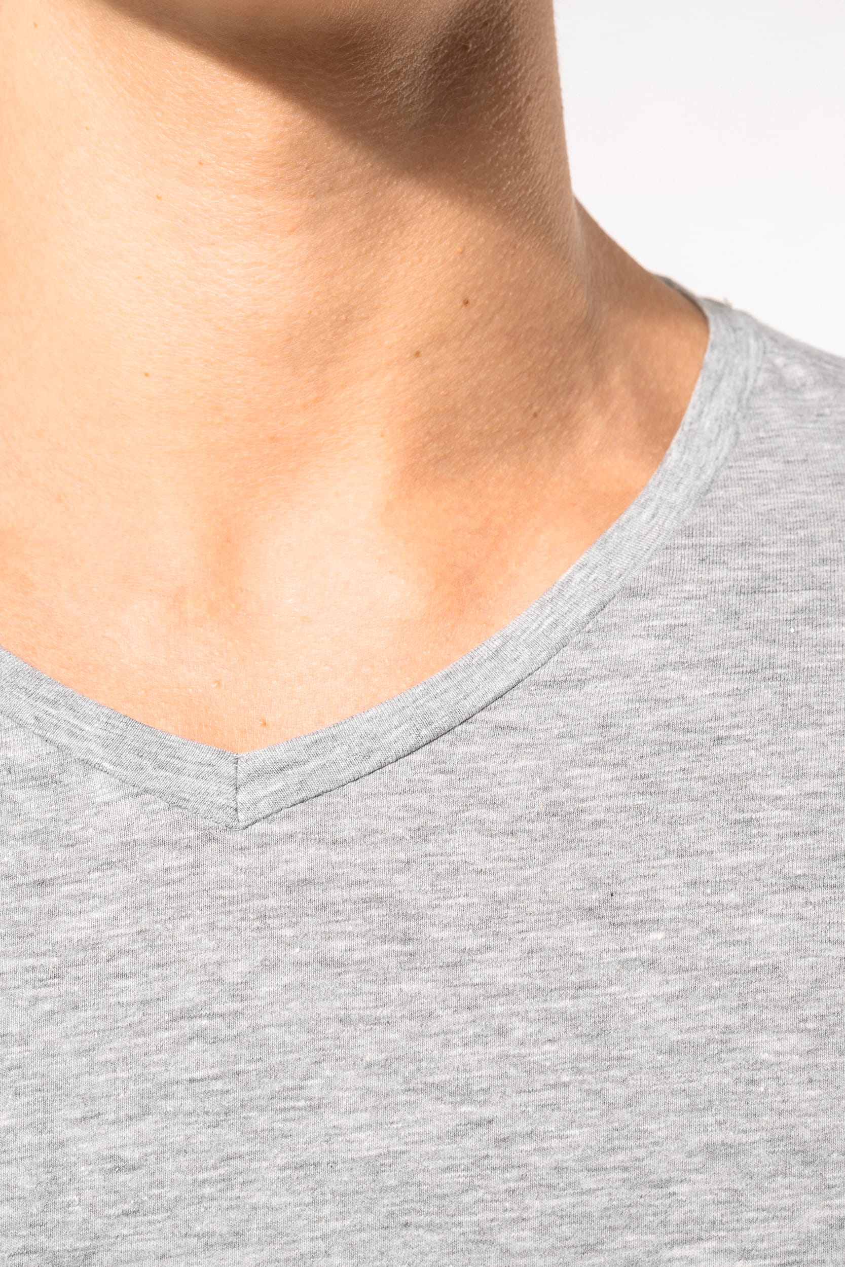 T-shirt manches courtes col V homme - Image 4