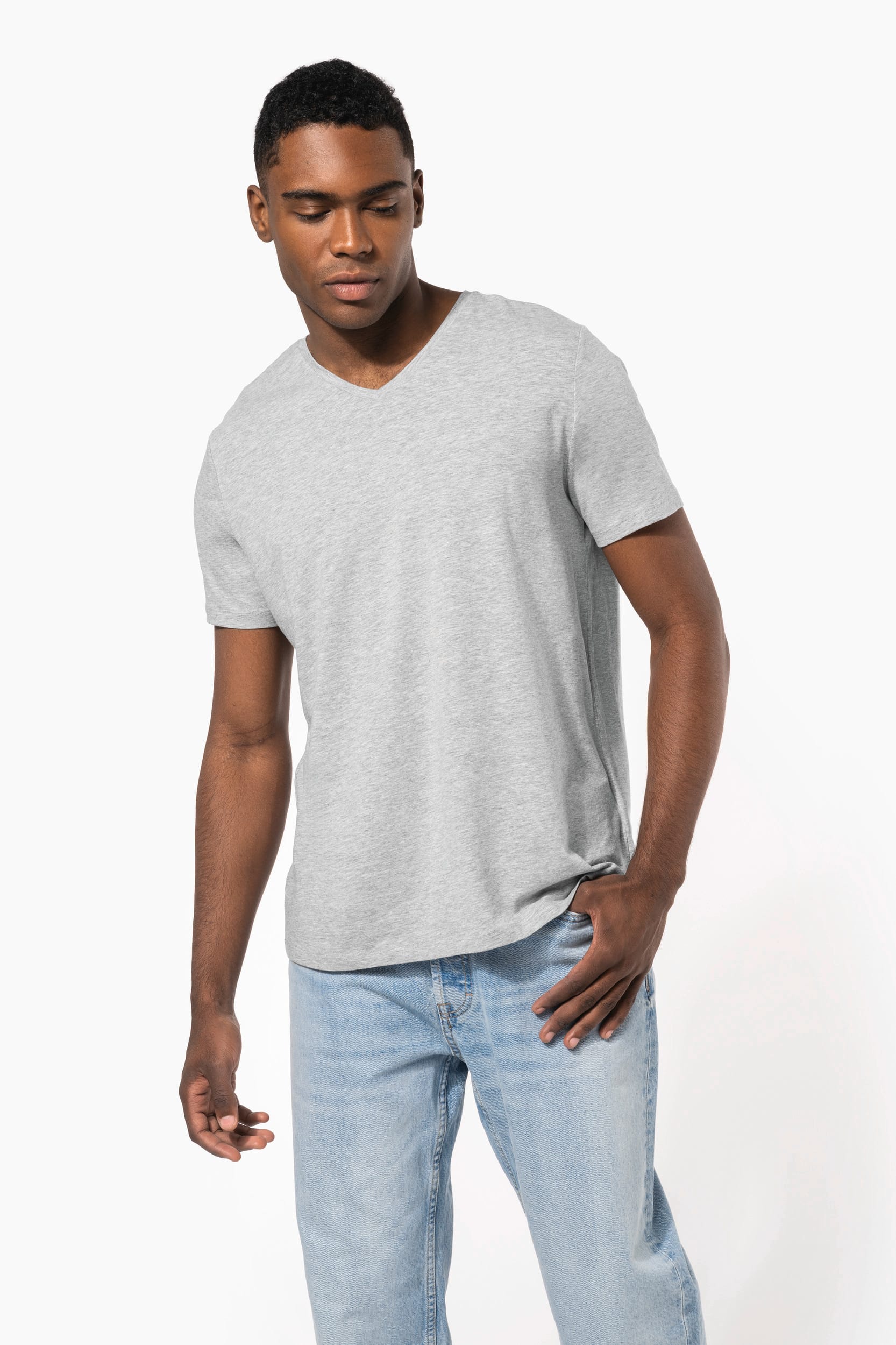 T-shirt manches courtes col V homme - Image 12