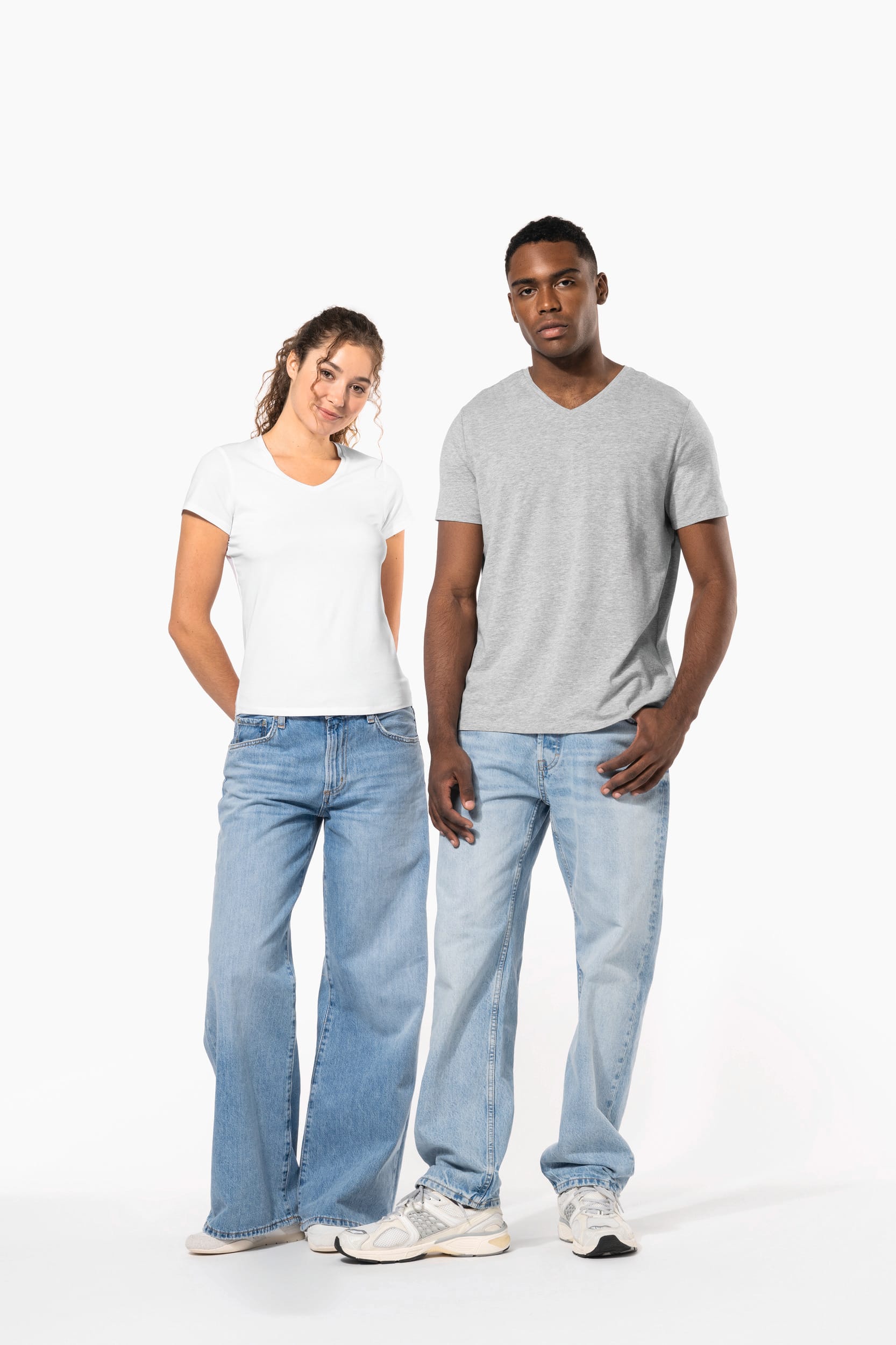 T-shirt col V manches courtes femme - Image 10