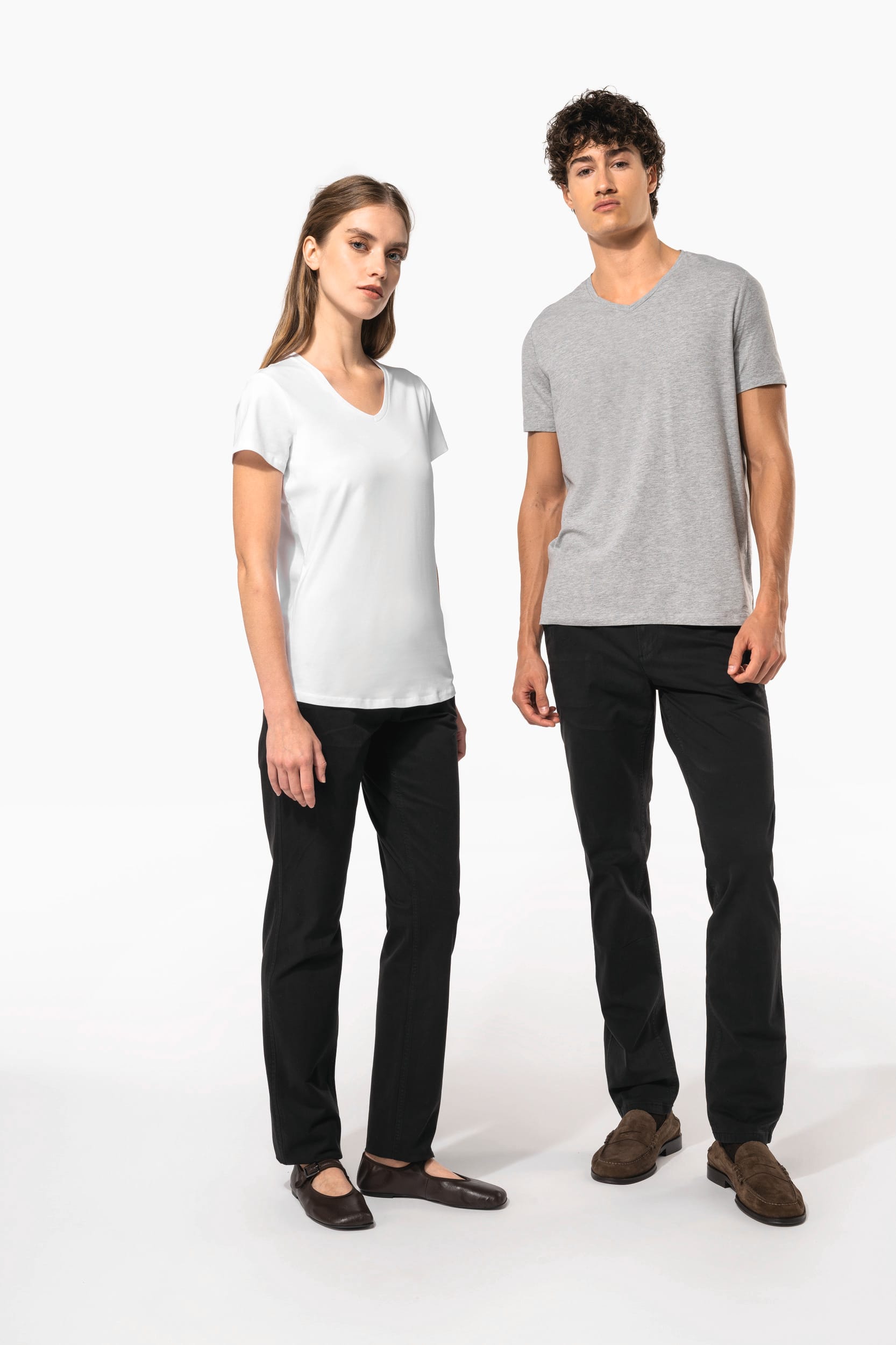 T-shirt col V manches courtes femme - Image 20