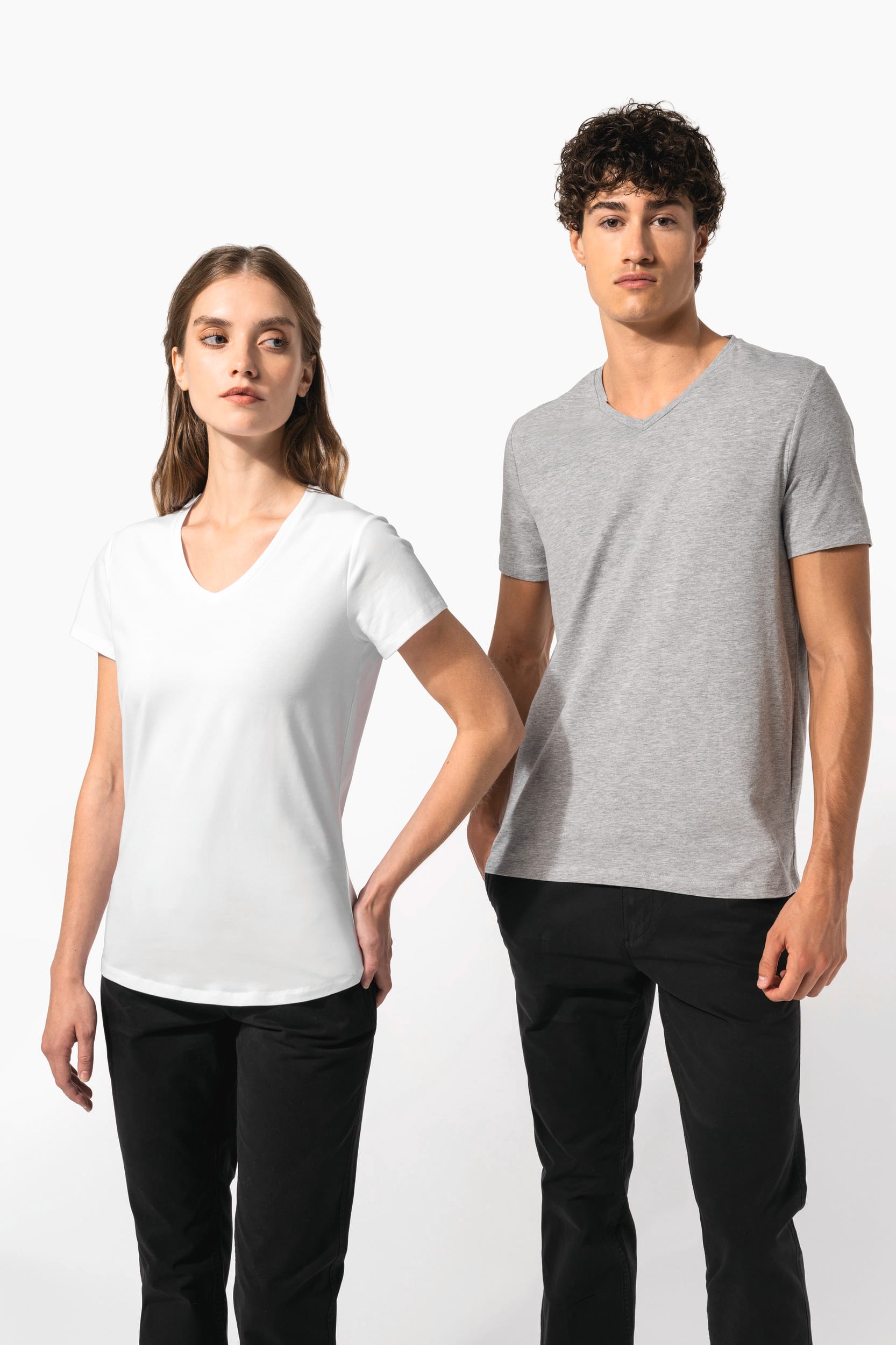 T-shirt col V manches courtes femme - Image 21