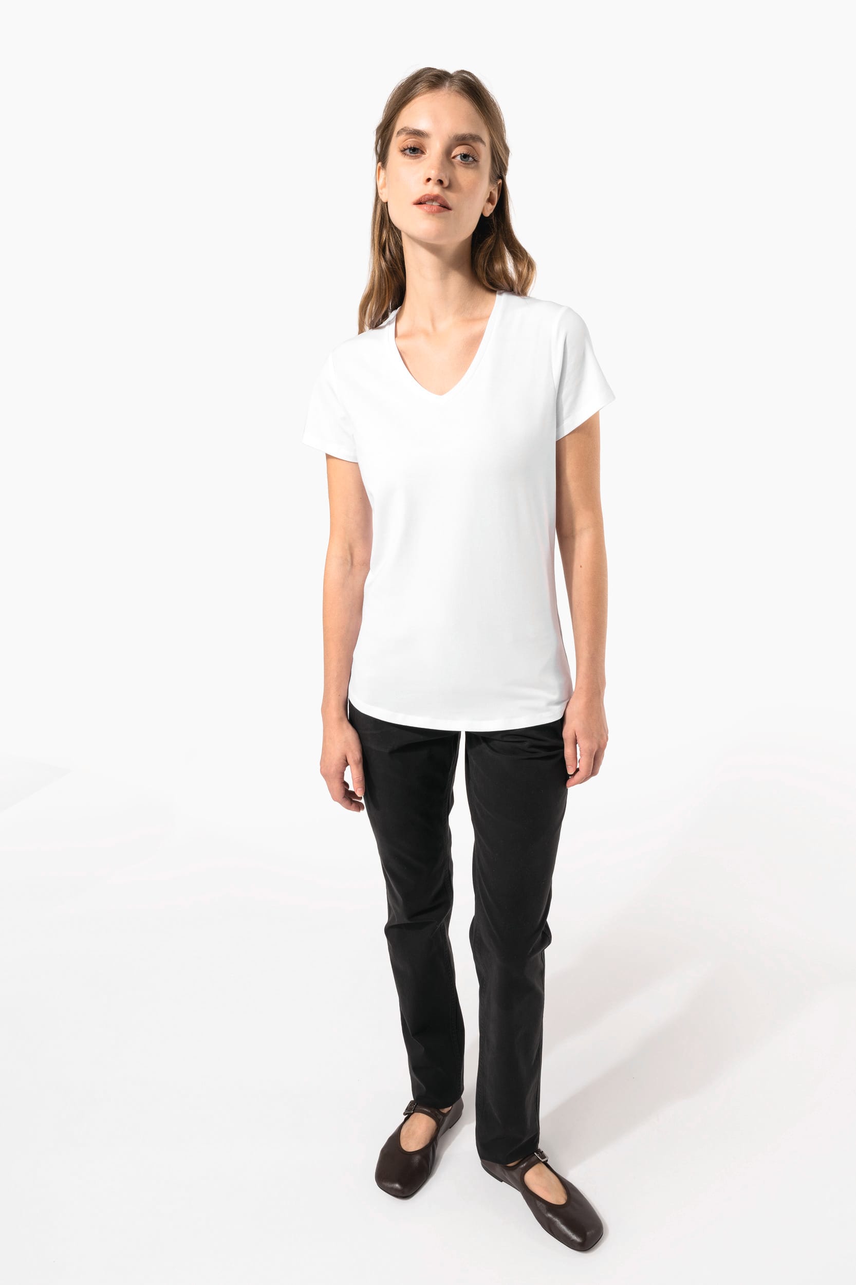 T-shirt col V manches courtes femme - Image 22