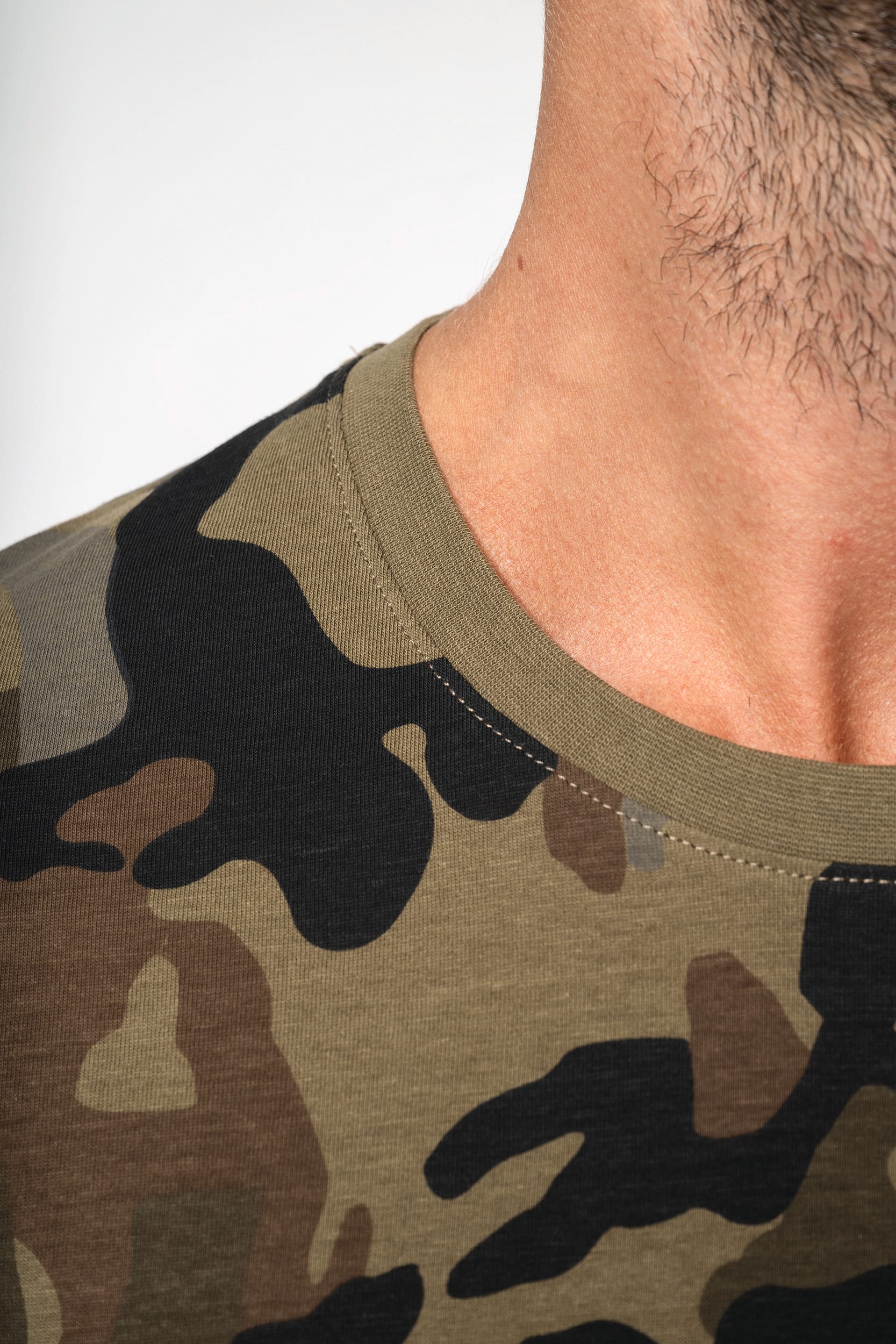 Men's short-sleeved camo t-shirt - Kariban