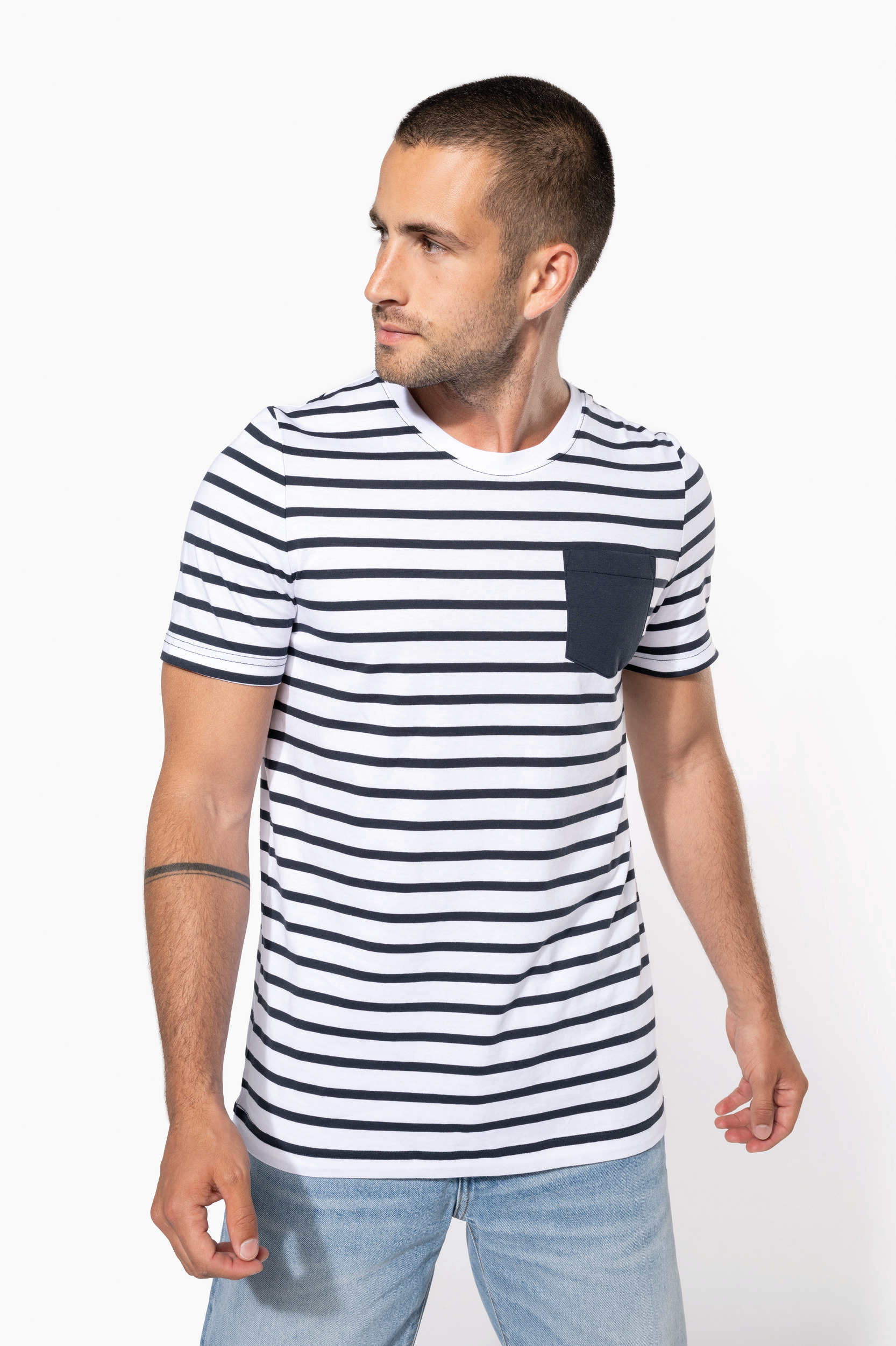 Gestreept T-shirt met zak en korte mouwen