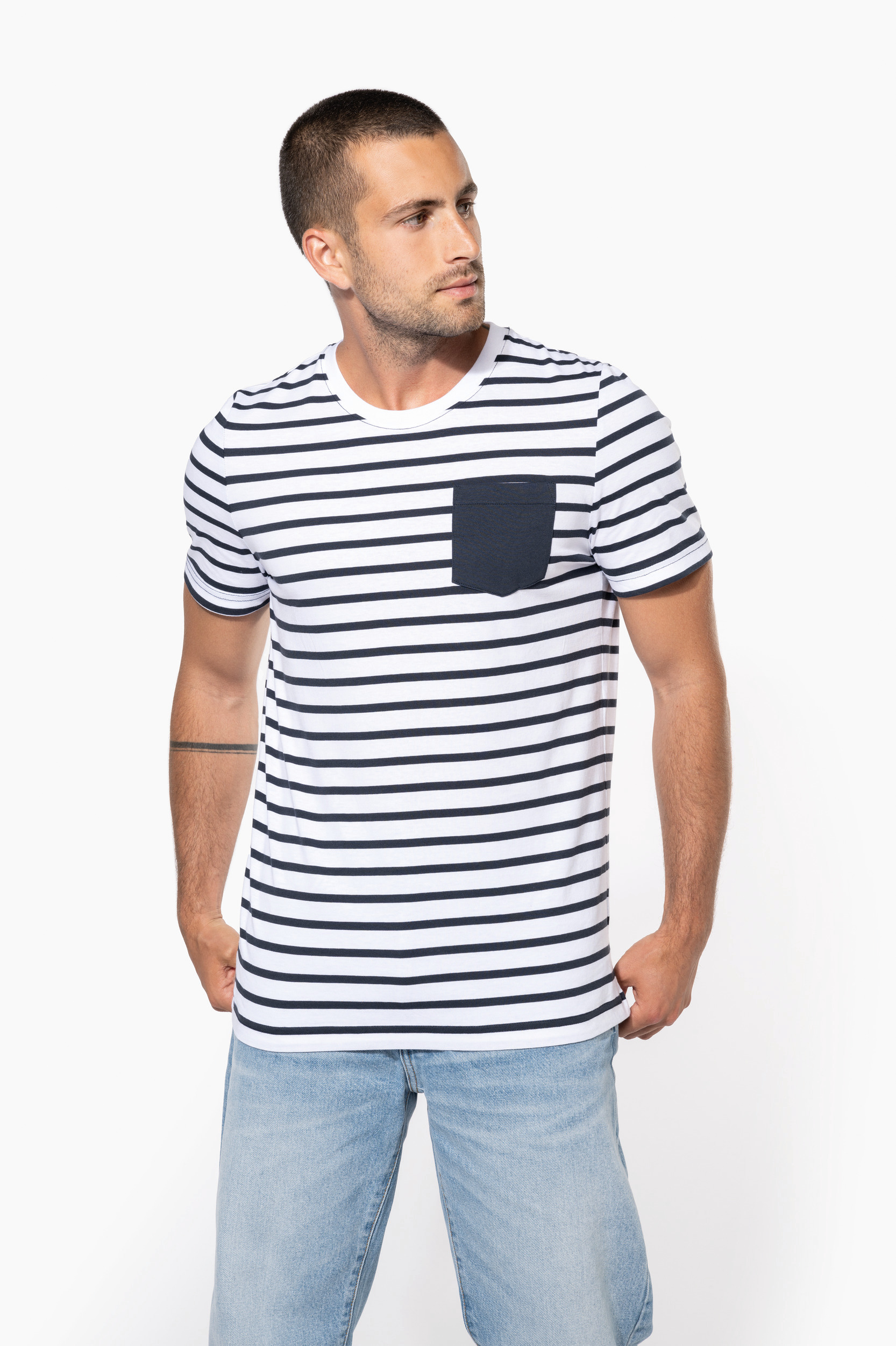 Gestreept T-shirt met zak en korte mouwen