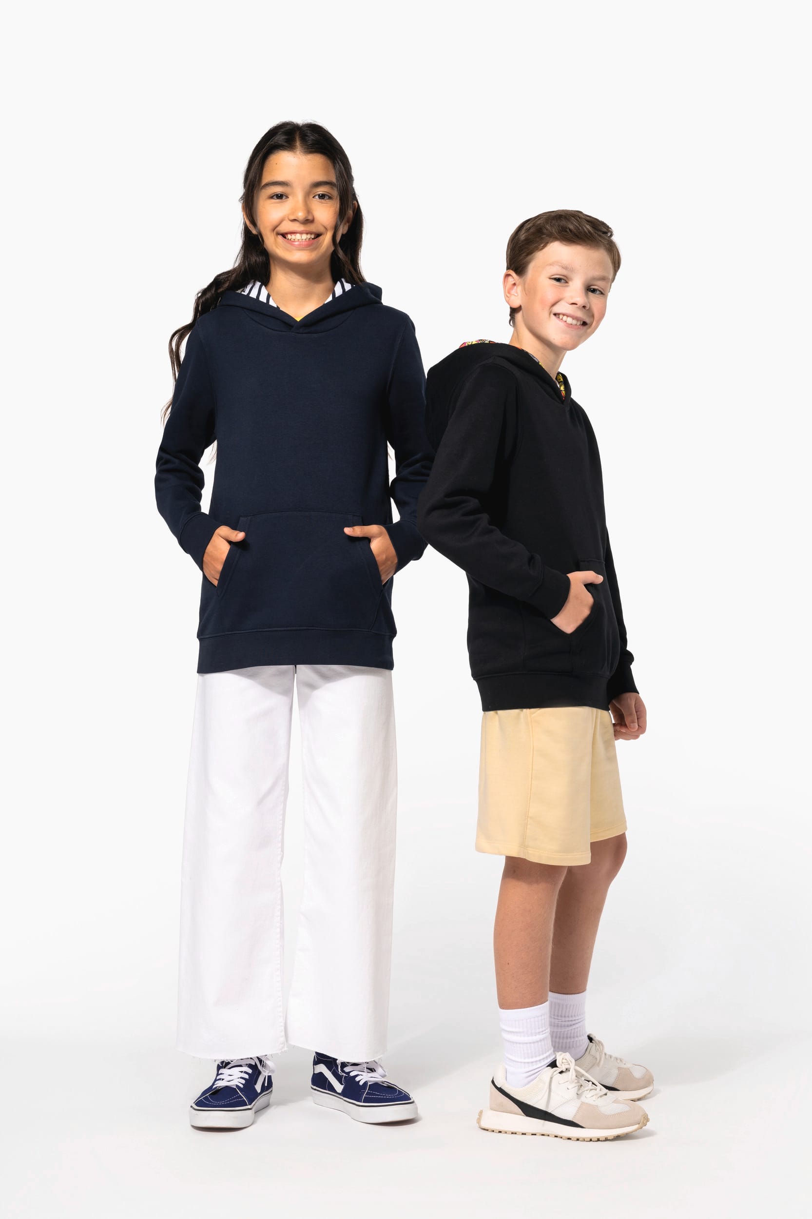 Sweat-shirt à capuche contrastée à motifs enfant unisexe - Image 22