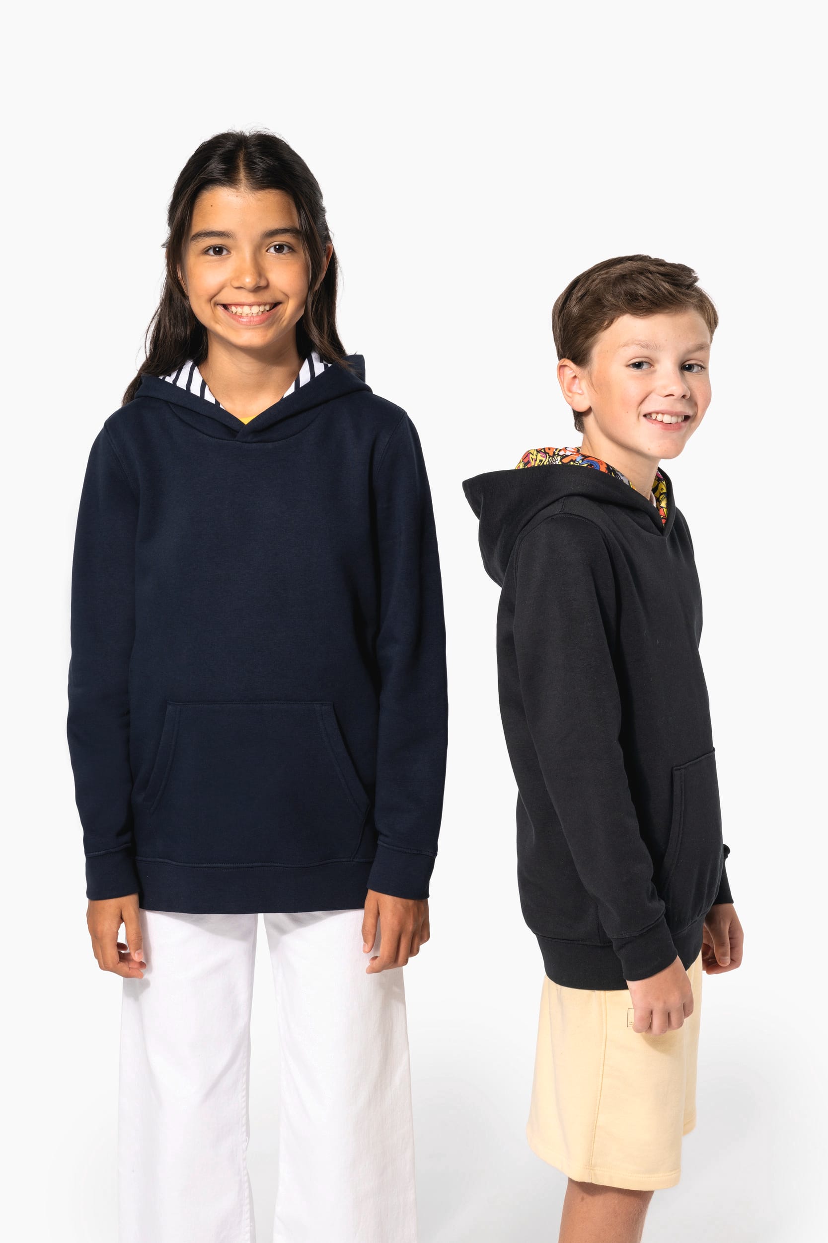 Sweat-shirt à capuche contrastée à motifs enfant unisexe - Image 1