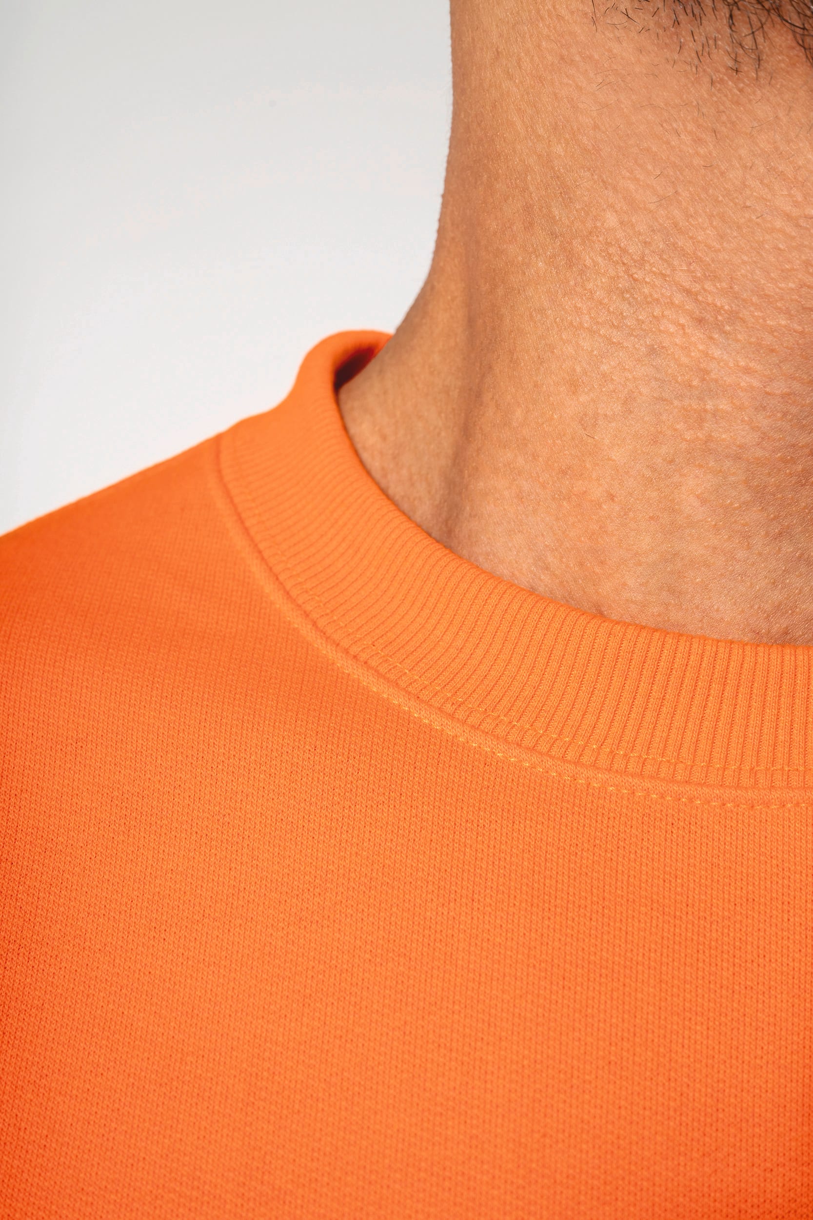Sudadera cuello redondo reciclada unisex