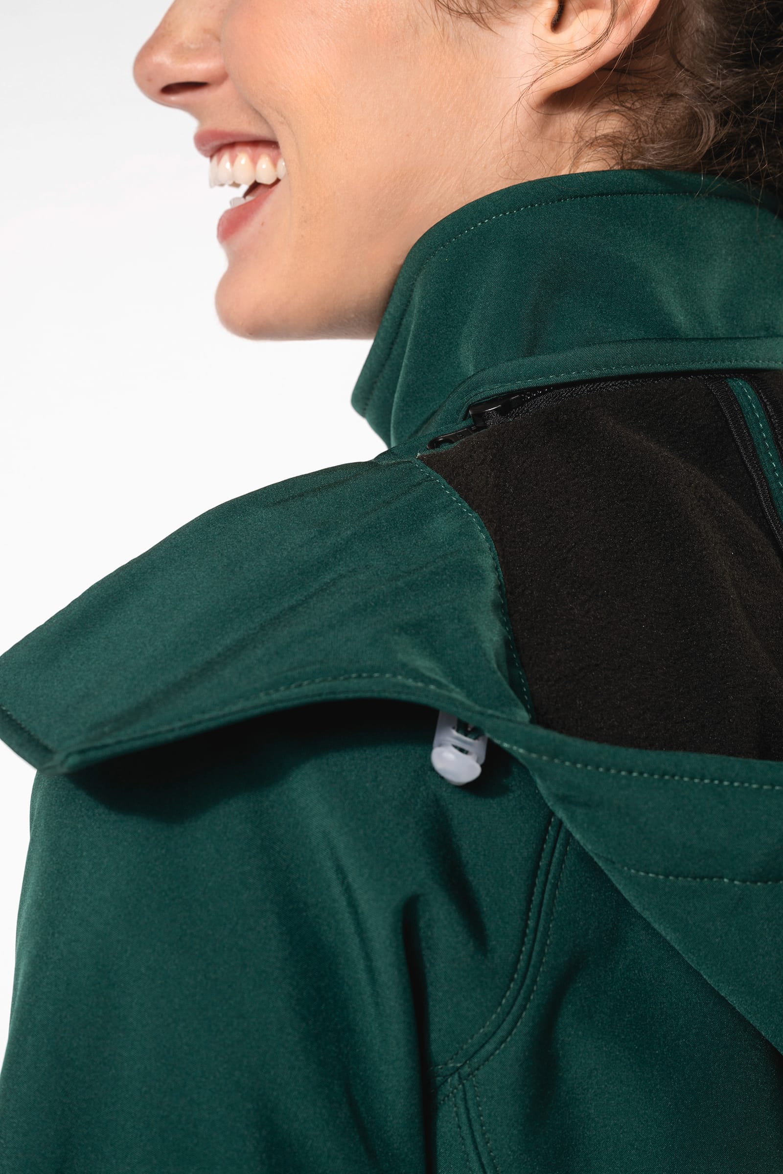 Dames softshell jas met afneembare capuchon