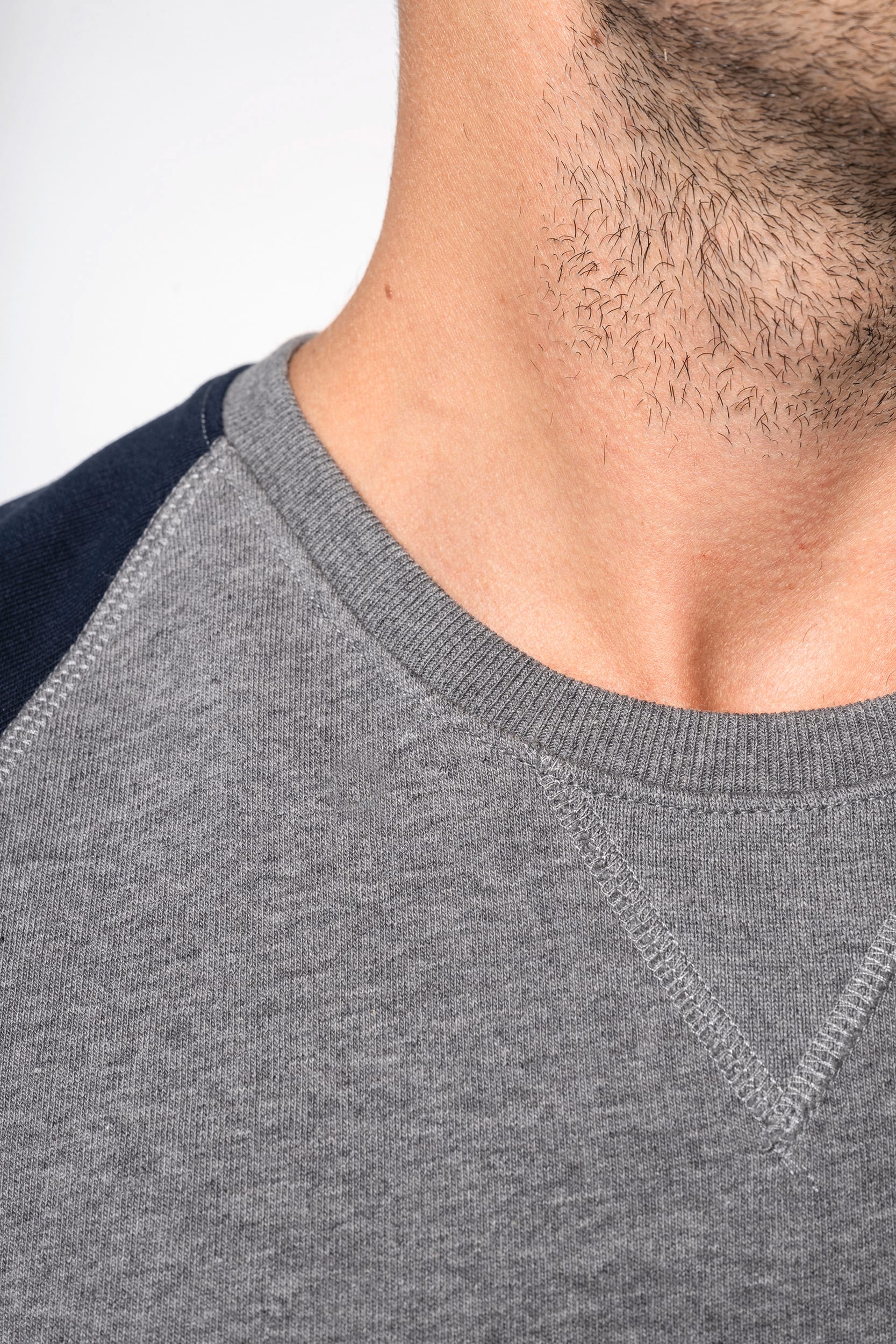 Sweatshirt BIO French Terry bicolor de homem com decote redondo e mangas raglan