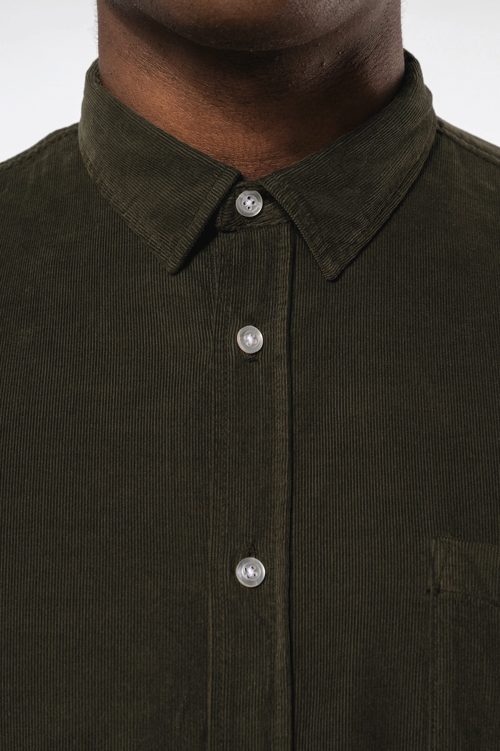 Chemise manches longues en velours homme - Image 4