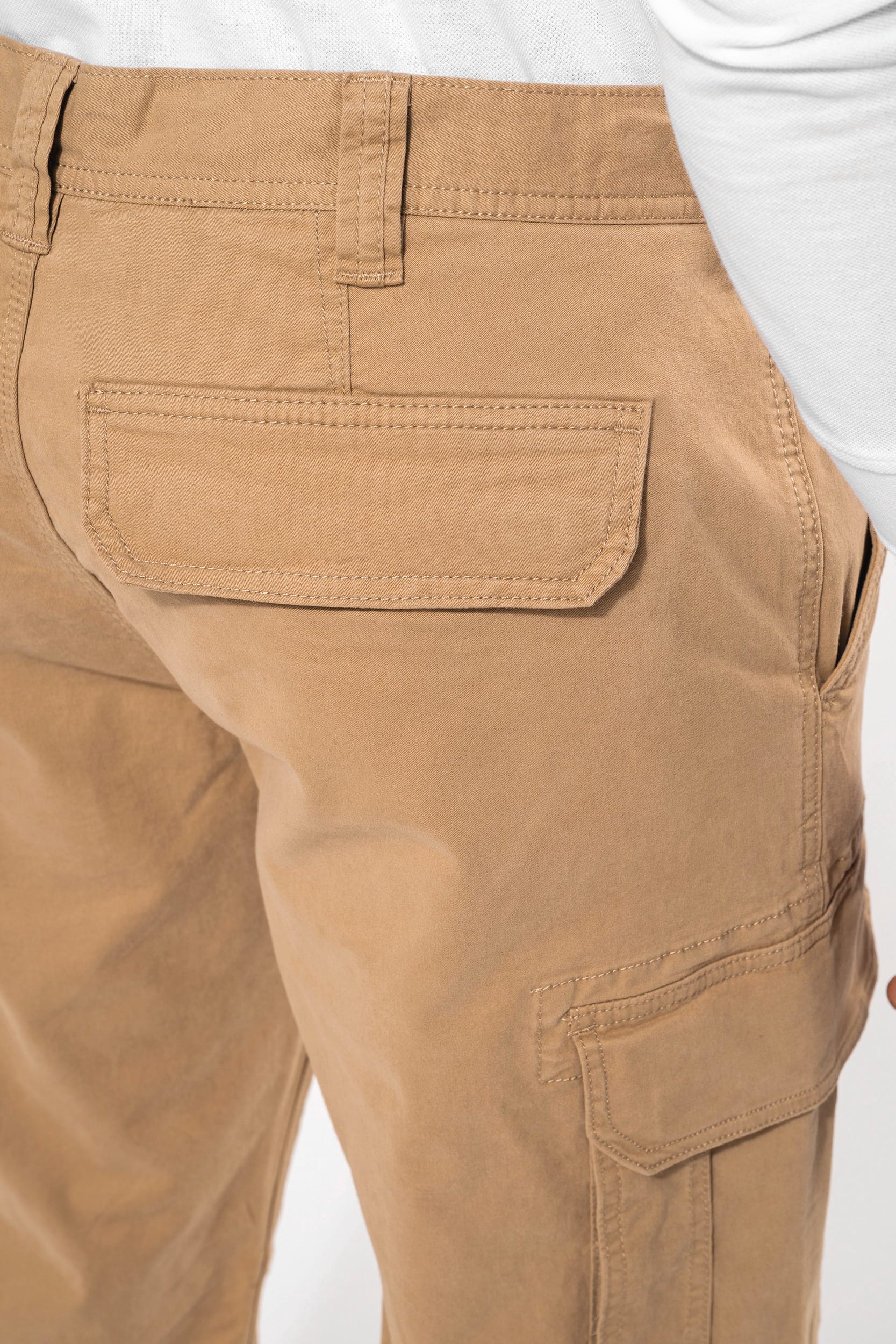 Calças multibolsos de homem