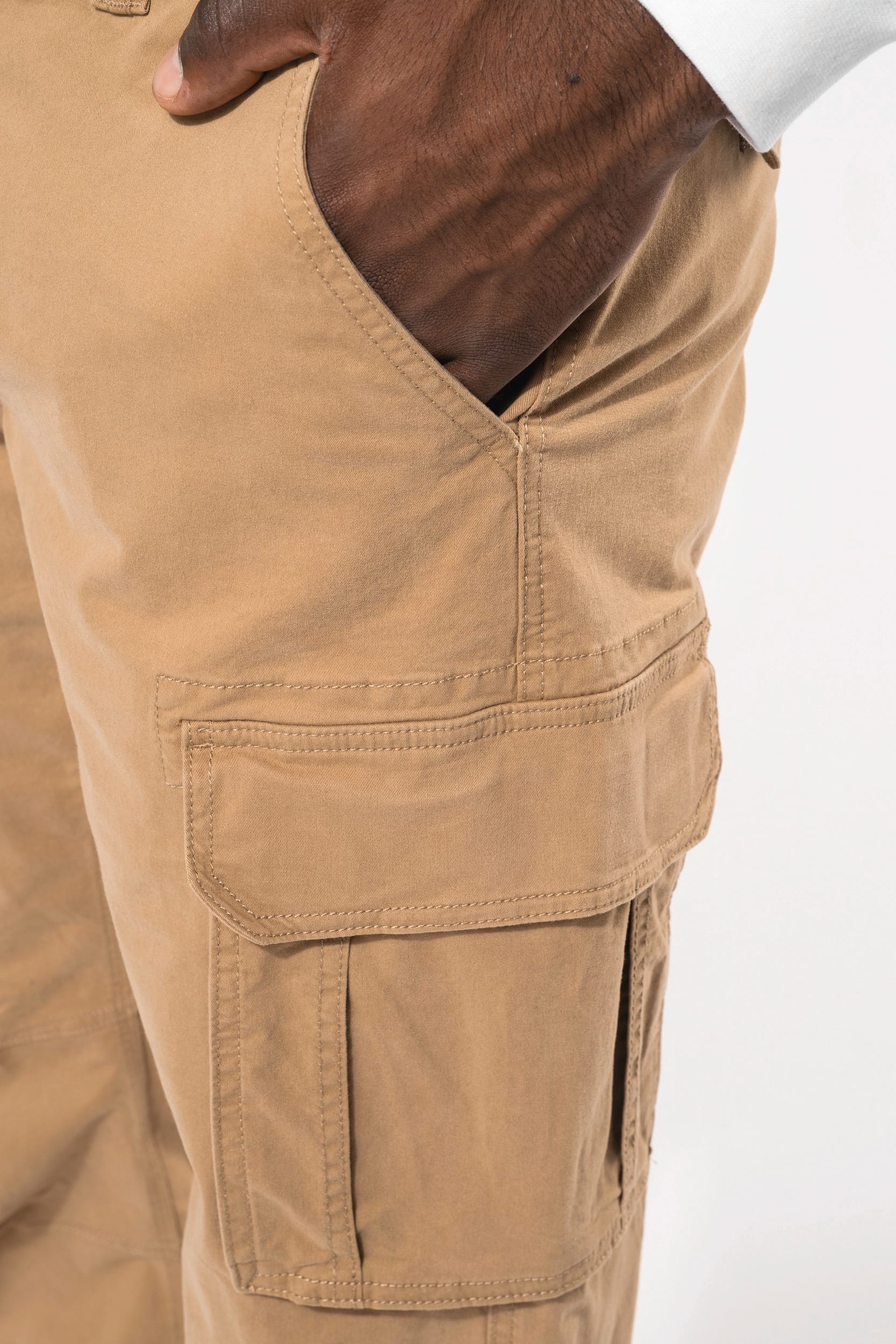 Calças multibolsos de homem