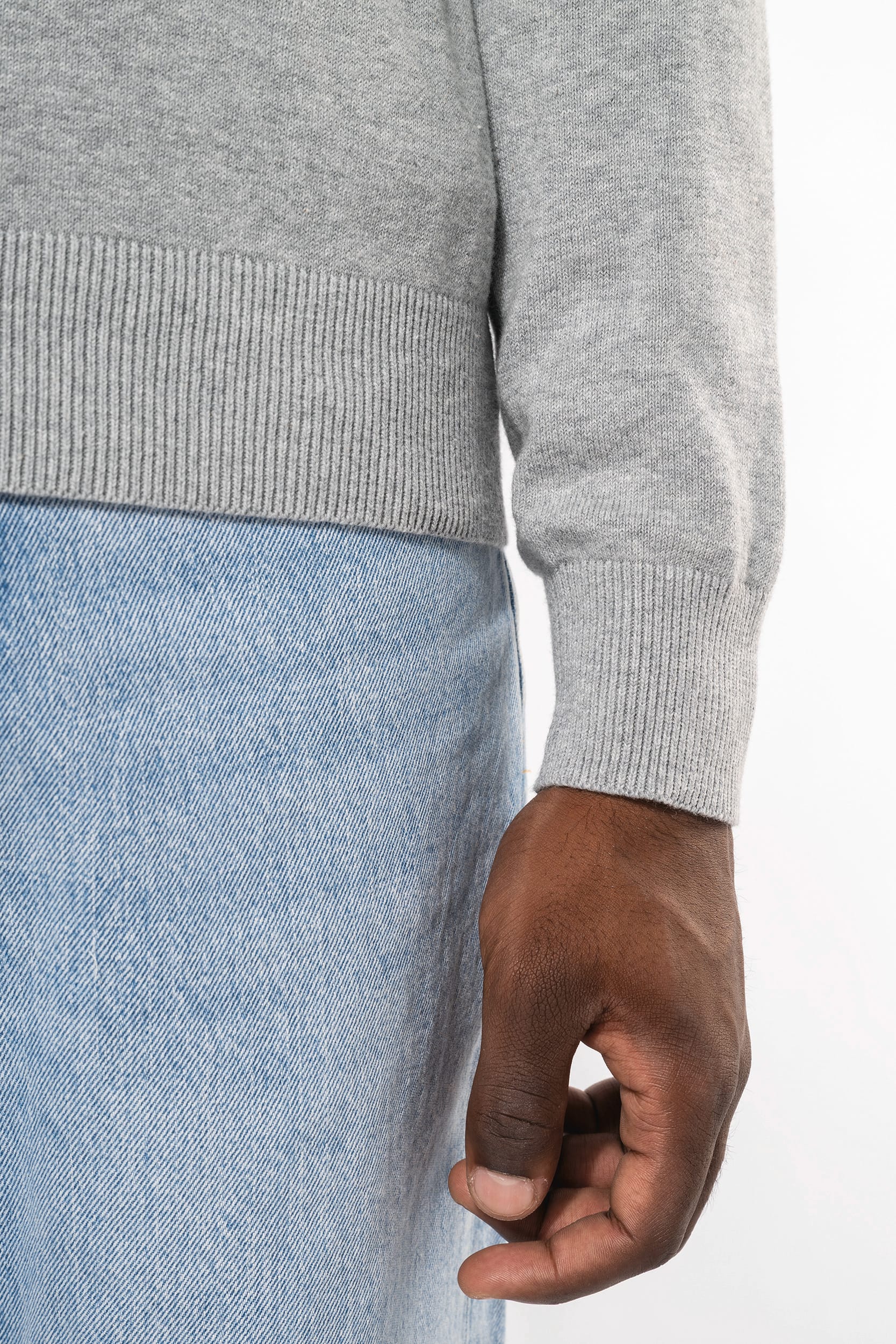 Pullover premium com decote V