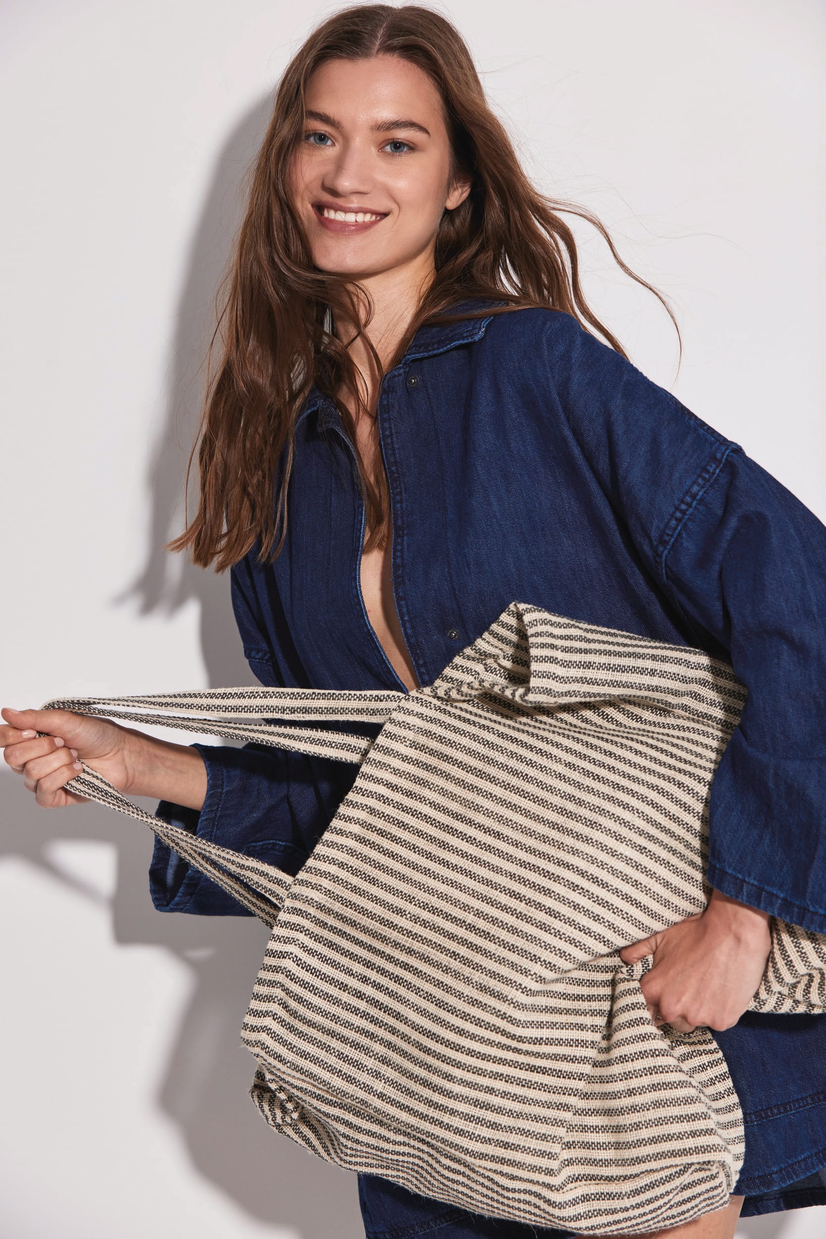 Saco de compras às riscas em juco