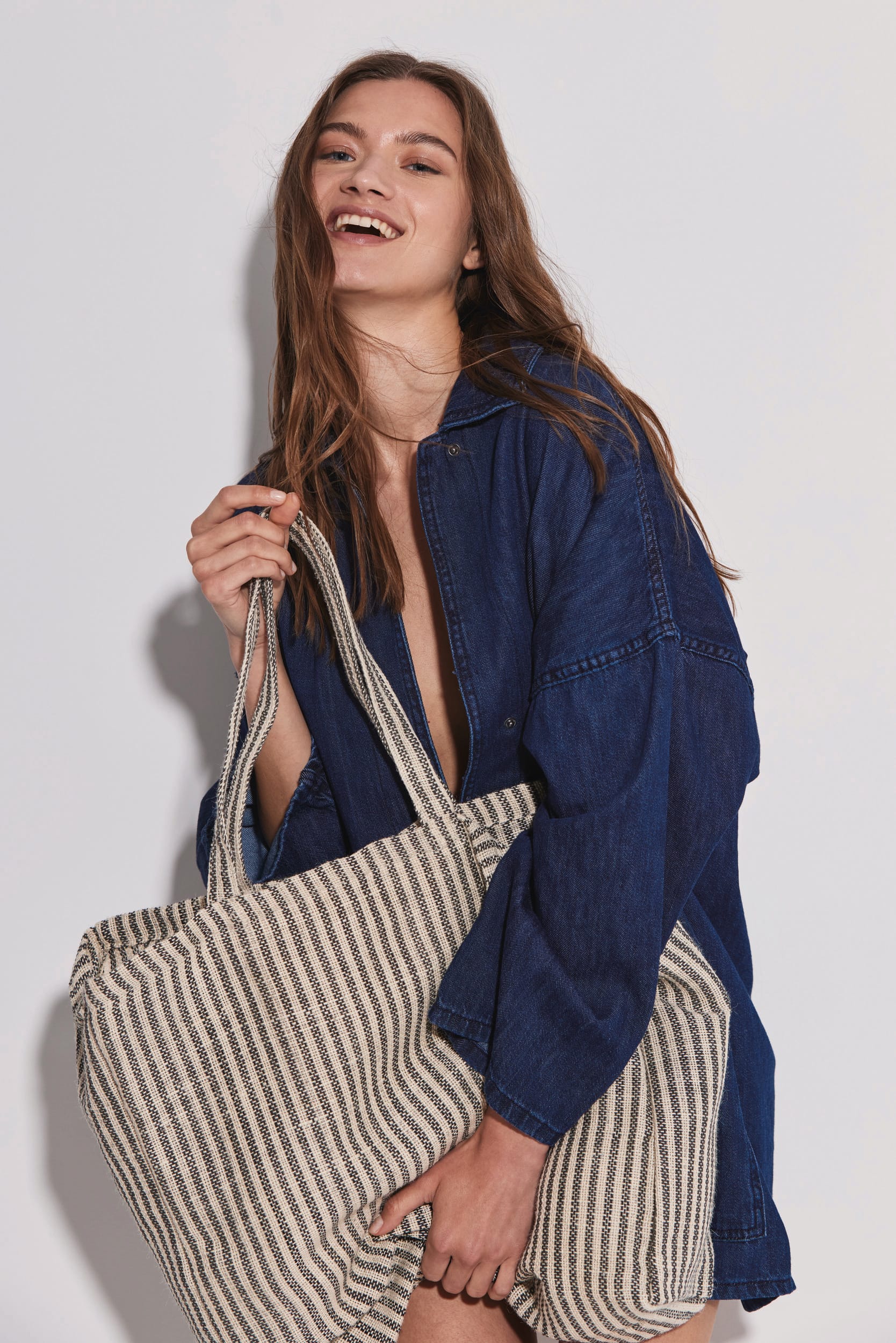 Saco de compras às riscas em juco