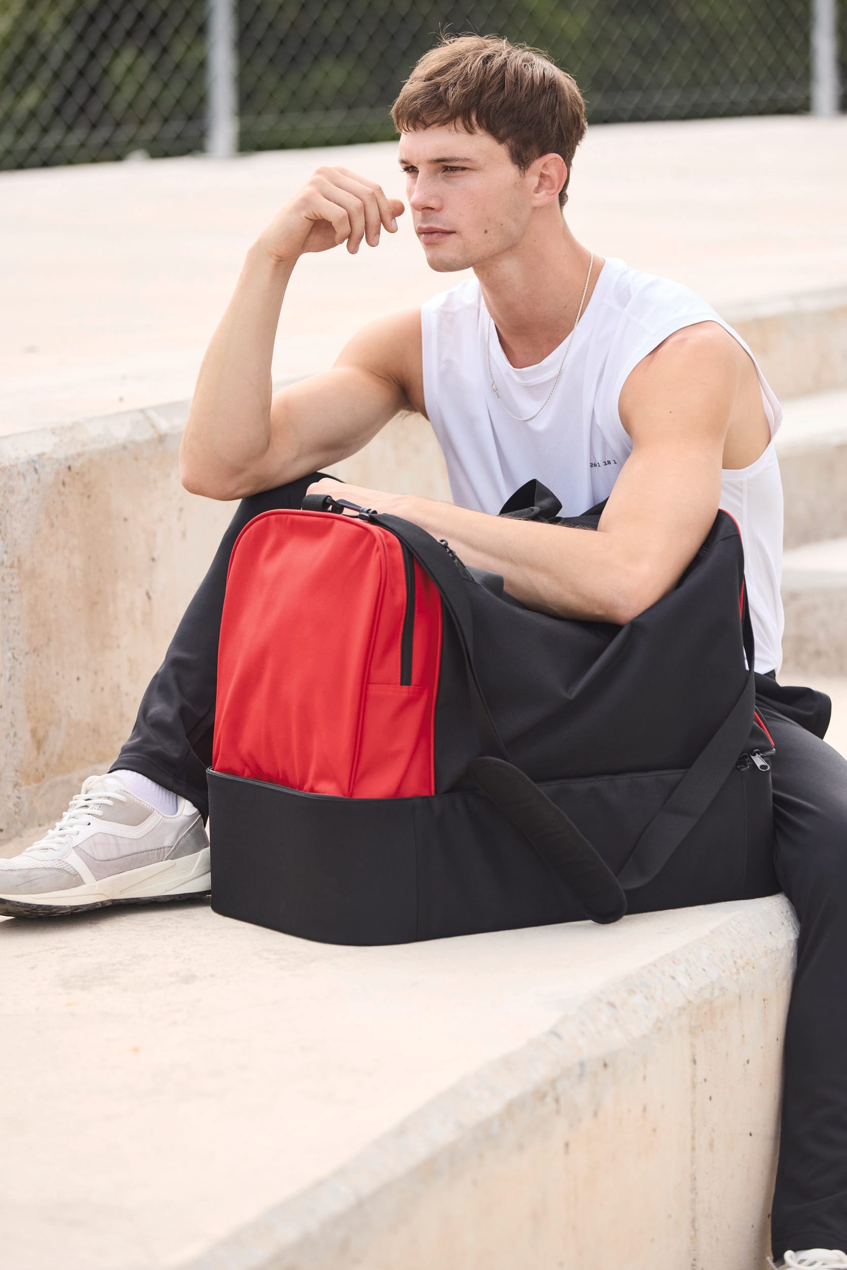 Saco de desporto com fundo rígido