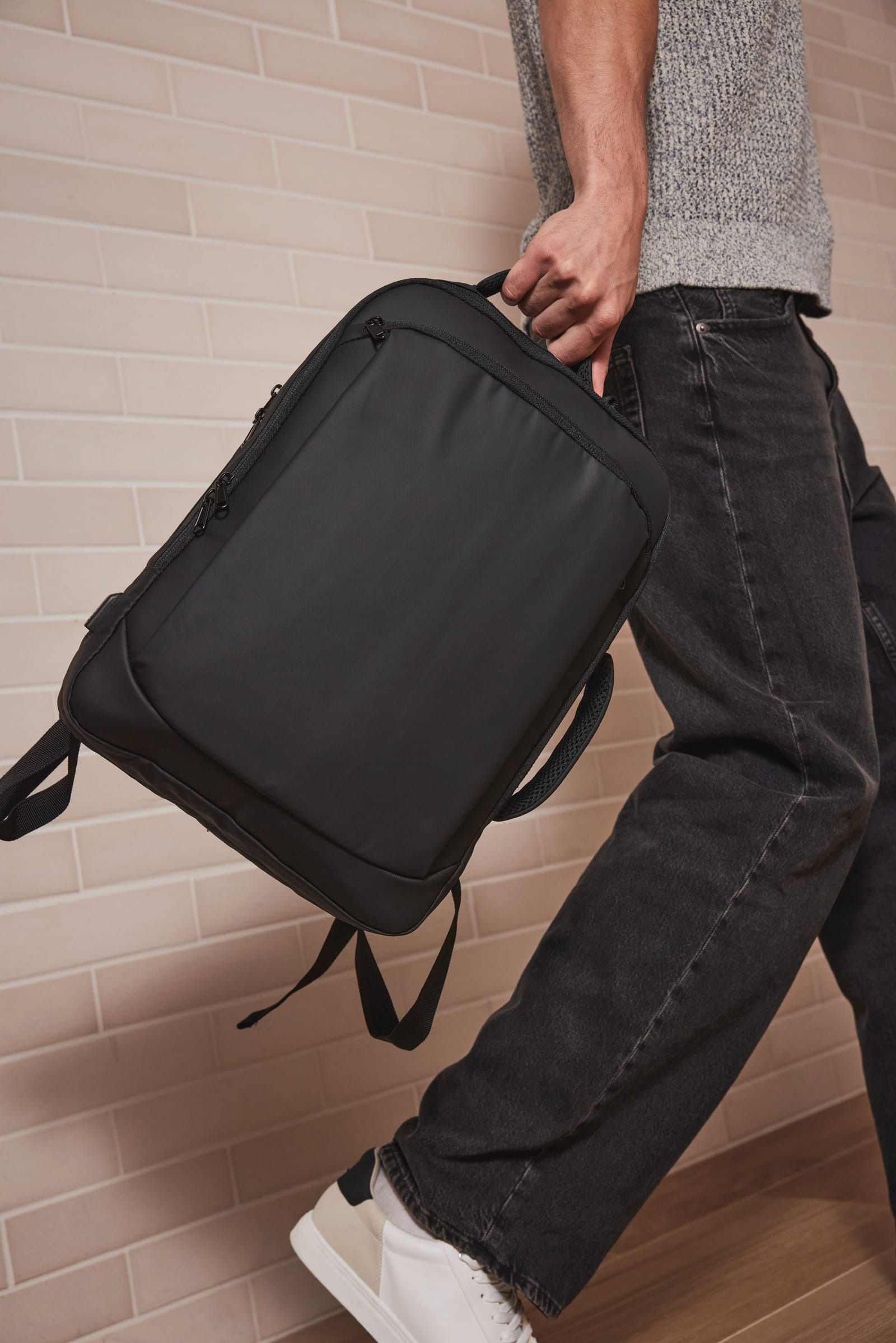 Businessrugzak met laptop-en documentenvak Kialma by k-loop