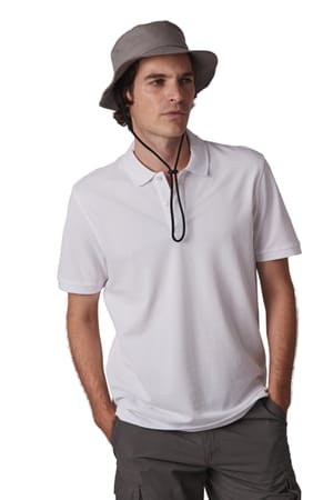 Bob in de stijl van een bucket hat