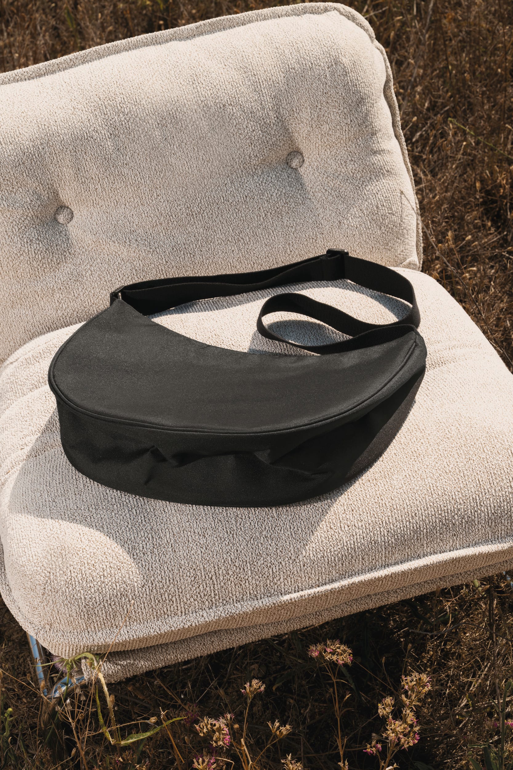 Sac bandoulière demi-lune écoresponsable