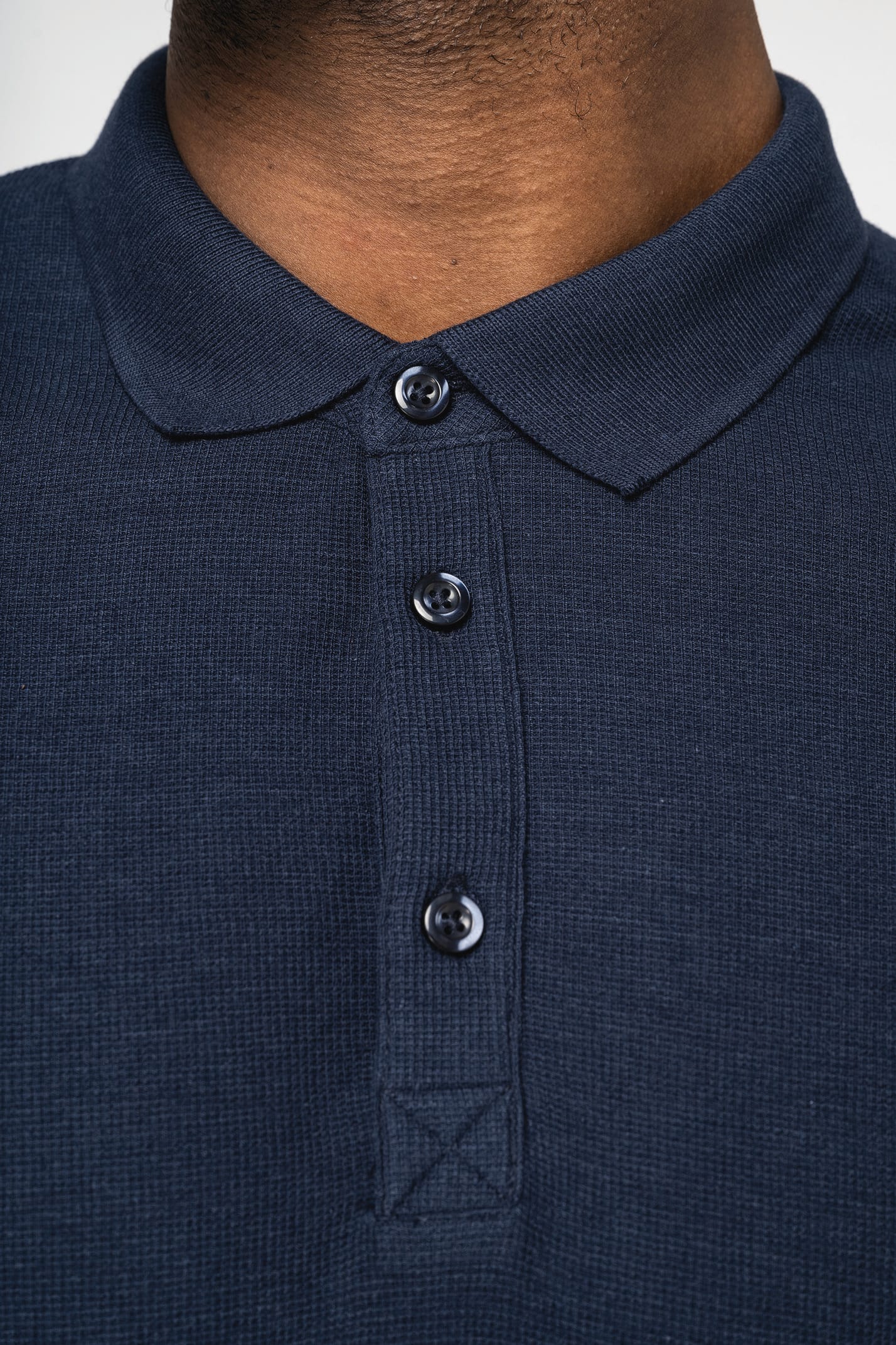 Polo porté par un homme