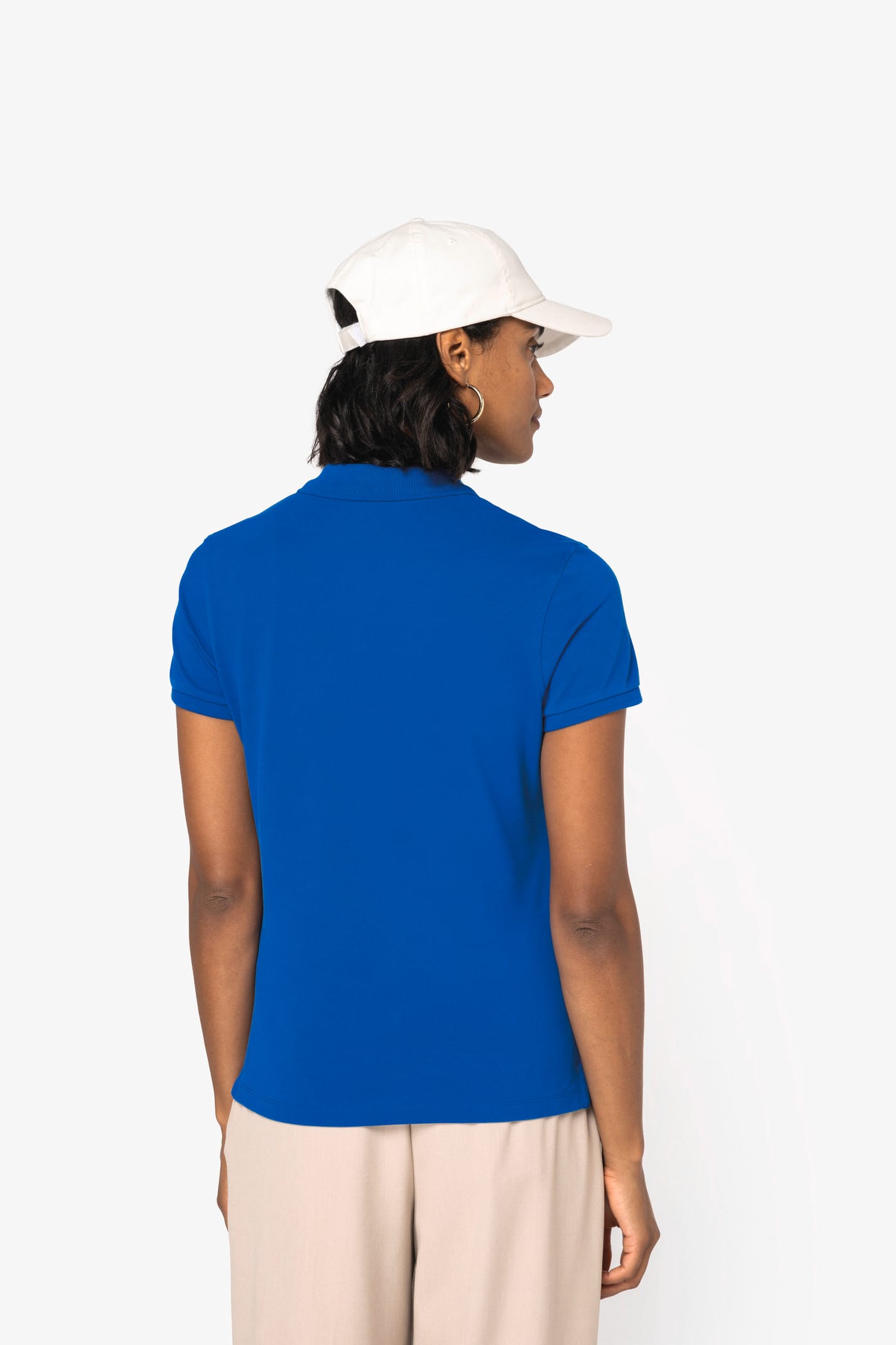 Polo porté par une femme