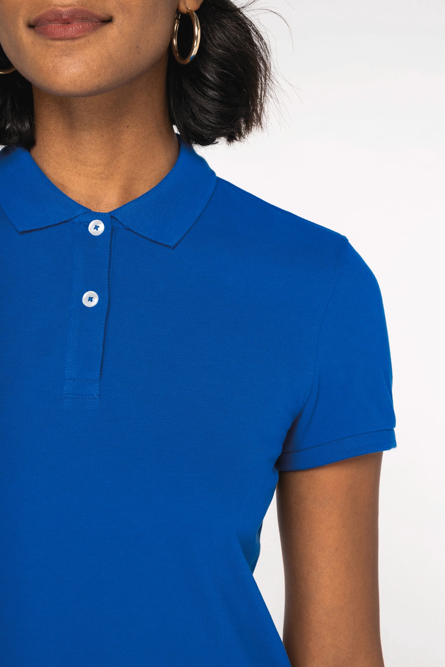 Polo porté par une femme