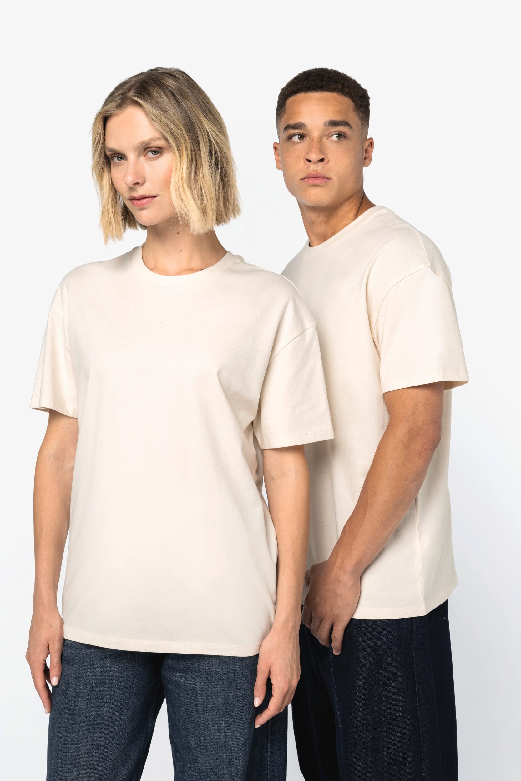 Camiseta ecorresponsable de hombros caídos unisex