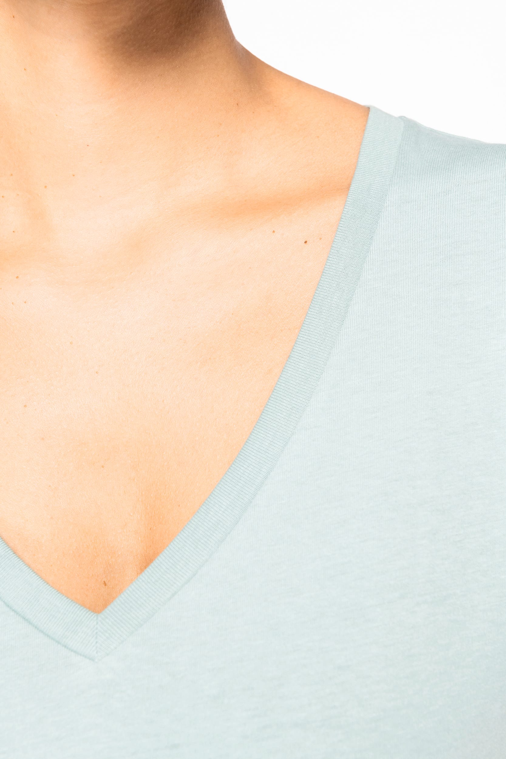 T-shirt écoresponsable col V femme - Image 5