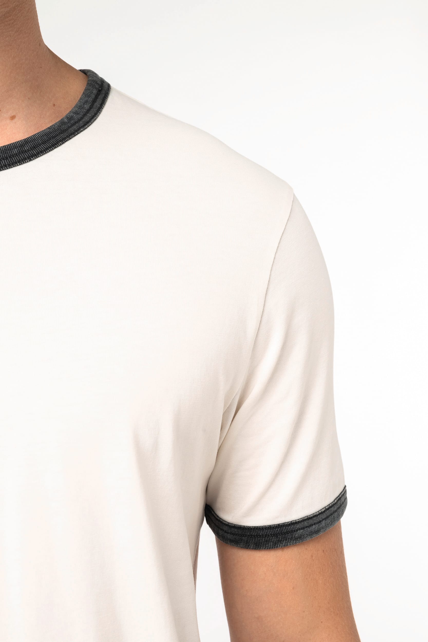 T-shirt ringer écoresponsable à bords contrastés effet délavé homme - Image 6