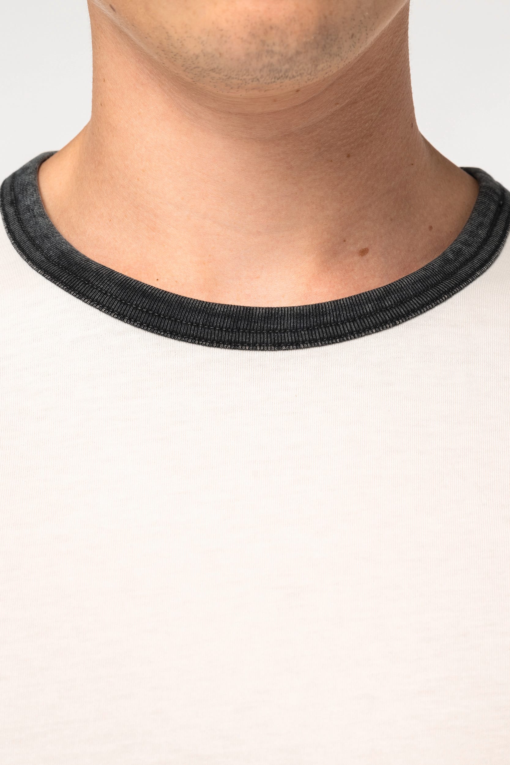 T-shirt ringer écoresponsable à bords contrastés effet délavé homme - Image 7