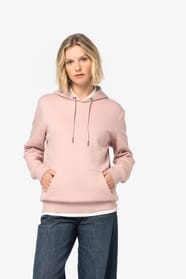 Sweat rose porté par une femme