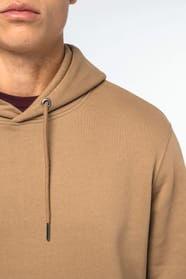 Sweat Camel porté par un homme