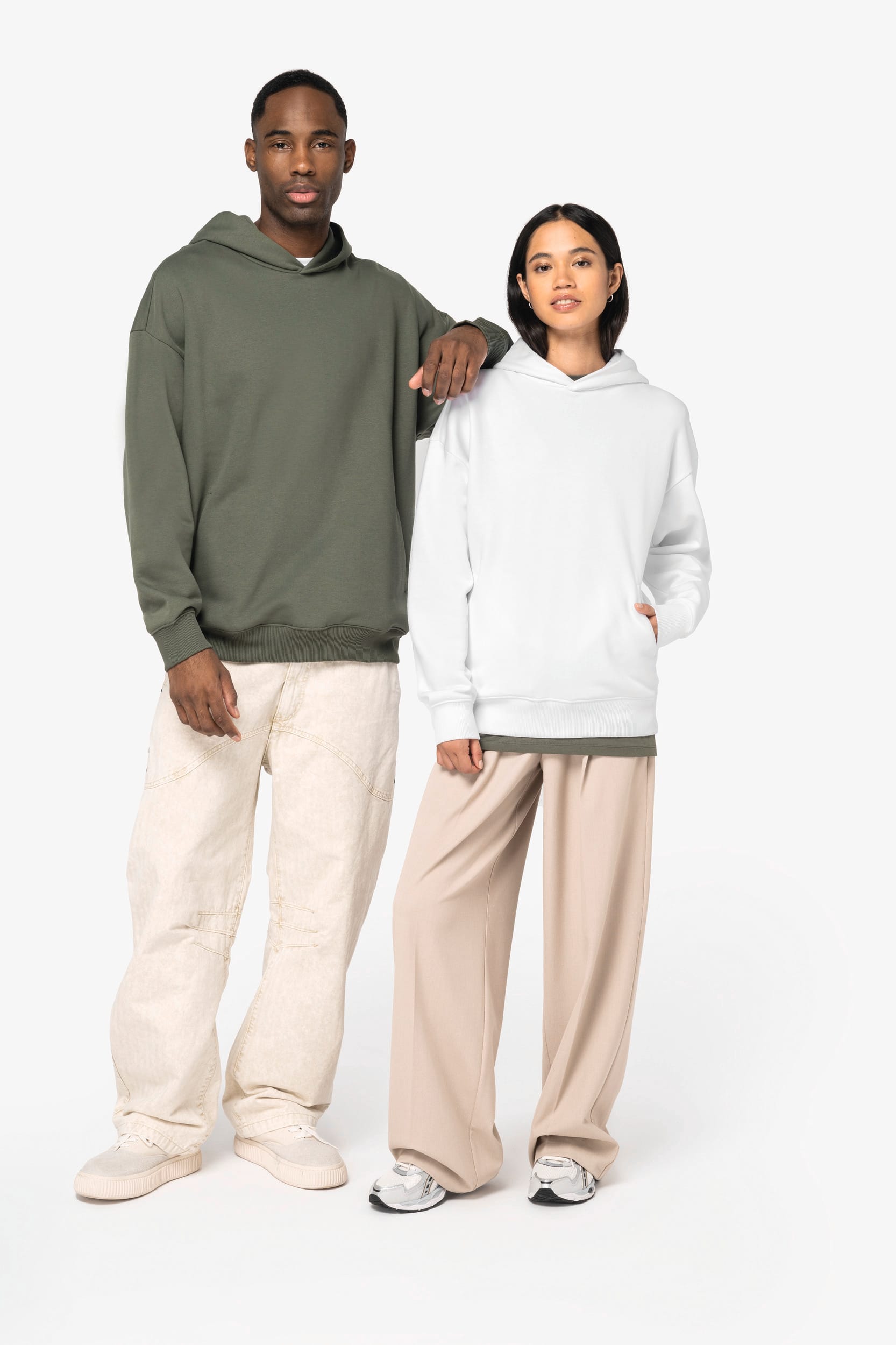 Sweat-shirt écoresponsable à capuche oversize unisexe - Image 2