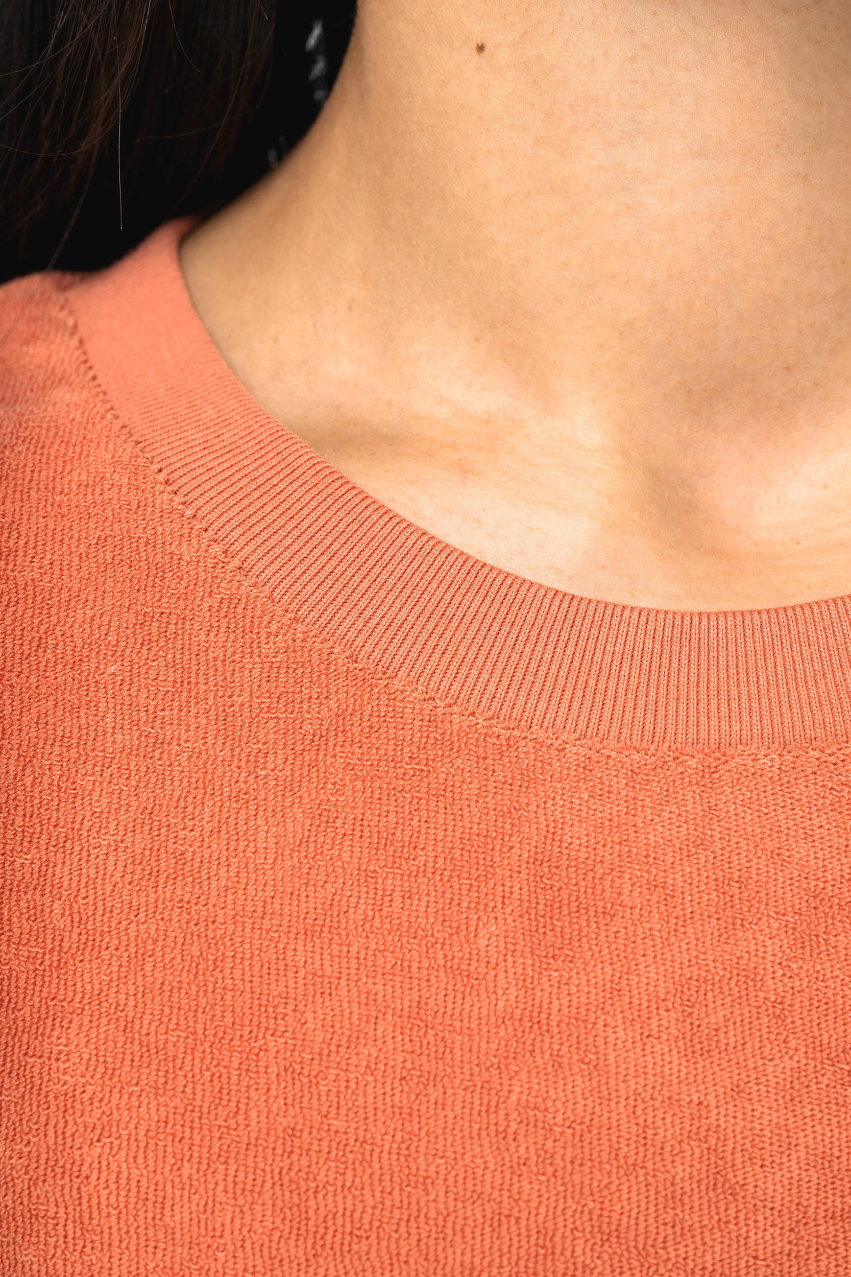 Vestido eco-responsável  em malha turca com ombros descaídos de senhora