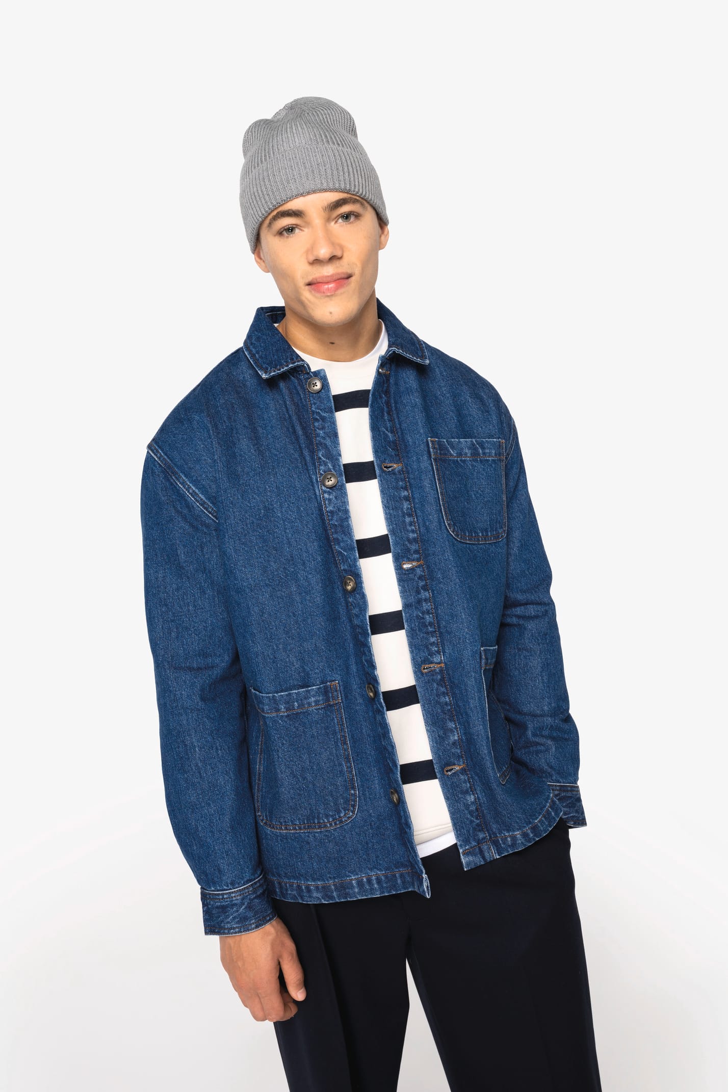 Veste denim portée par un homme