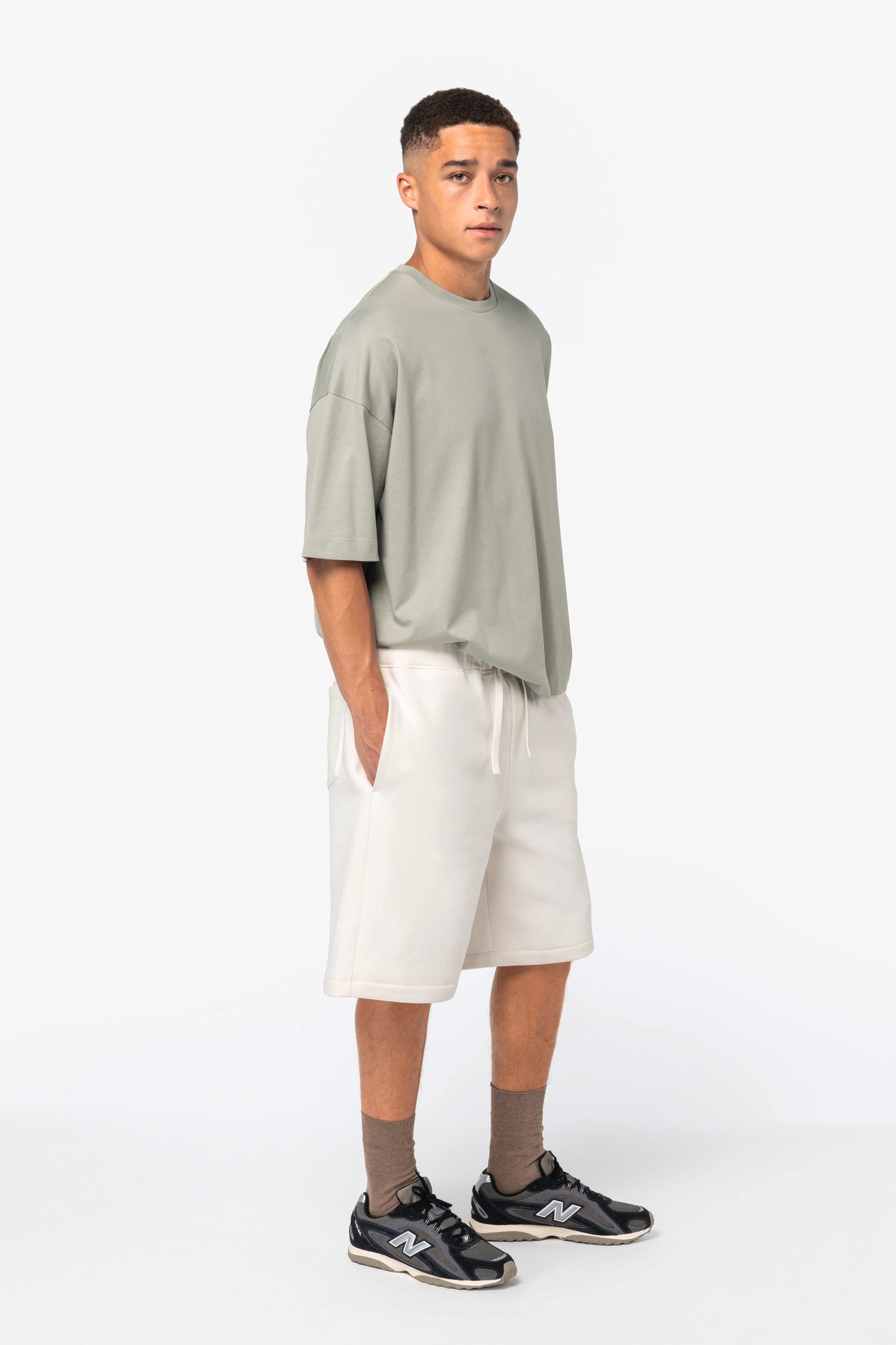 Bermuda sostenible de corte amplio hombre