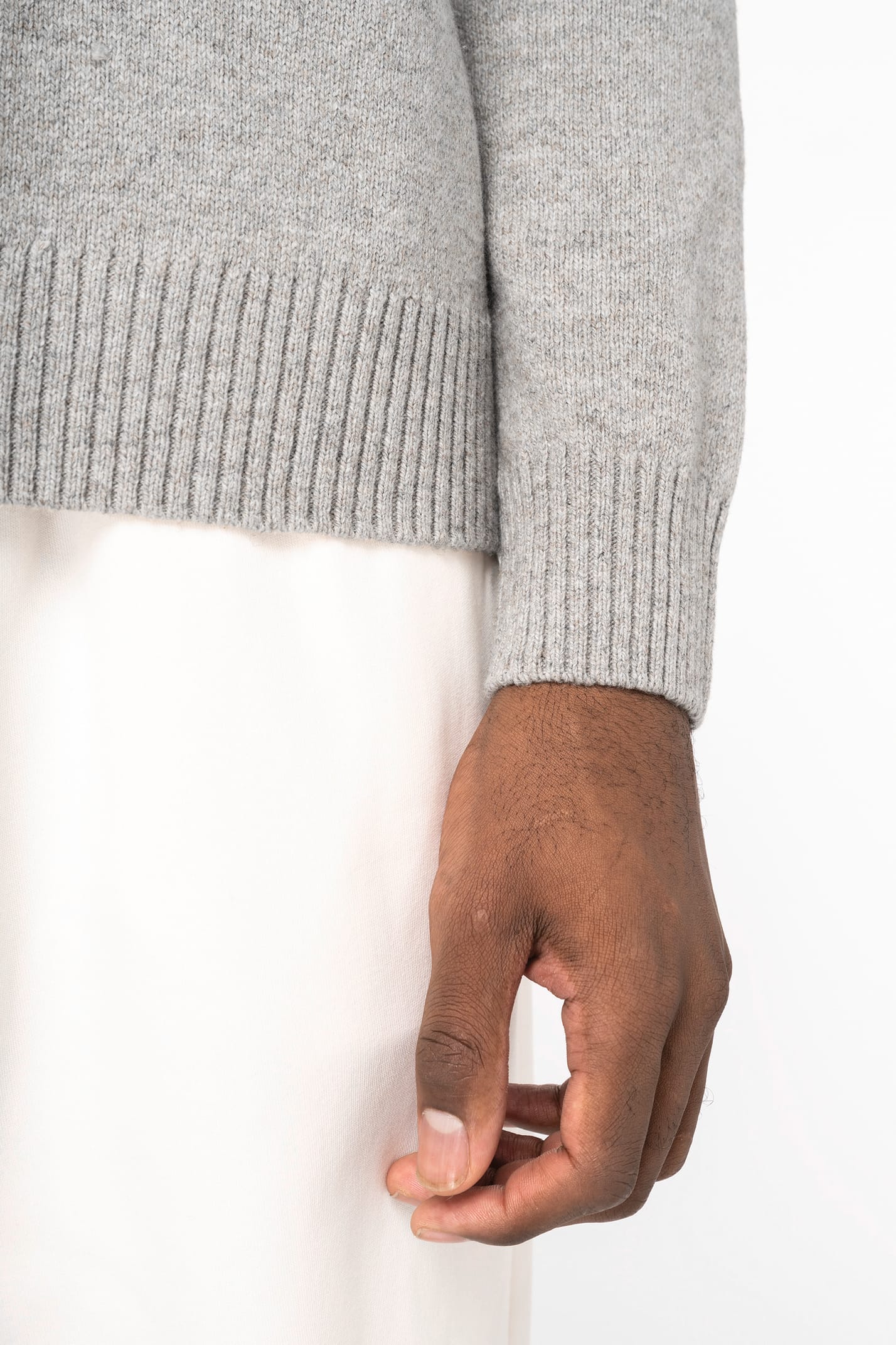 Pull en laine porté par un homme