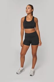 Brassière de sport porté par une femme